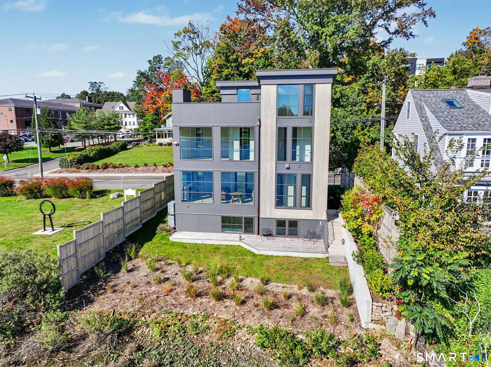 79 Riverside Avenue