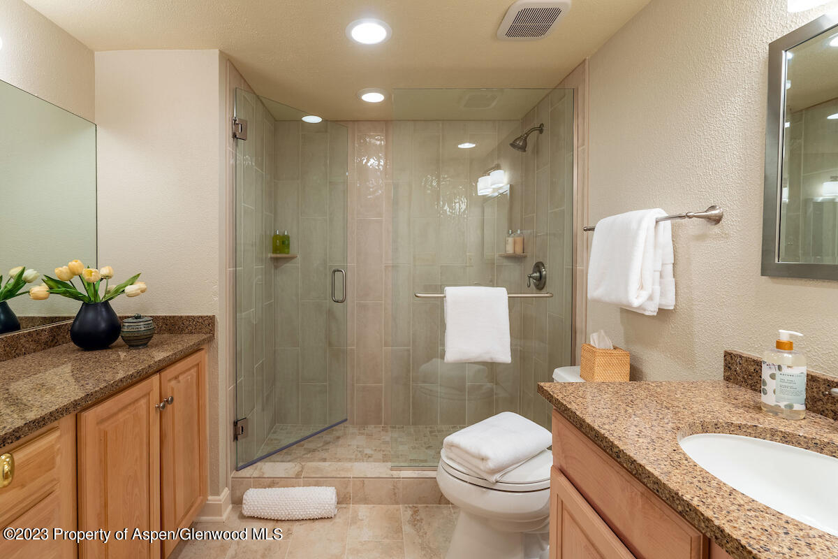 4000 Brush Creek Road, 2