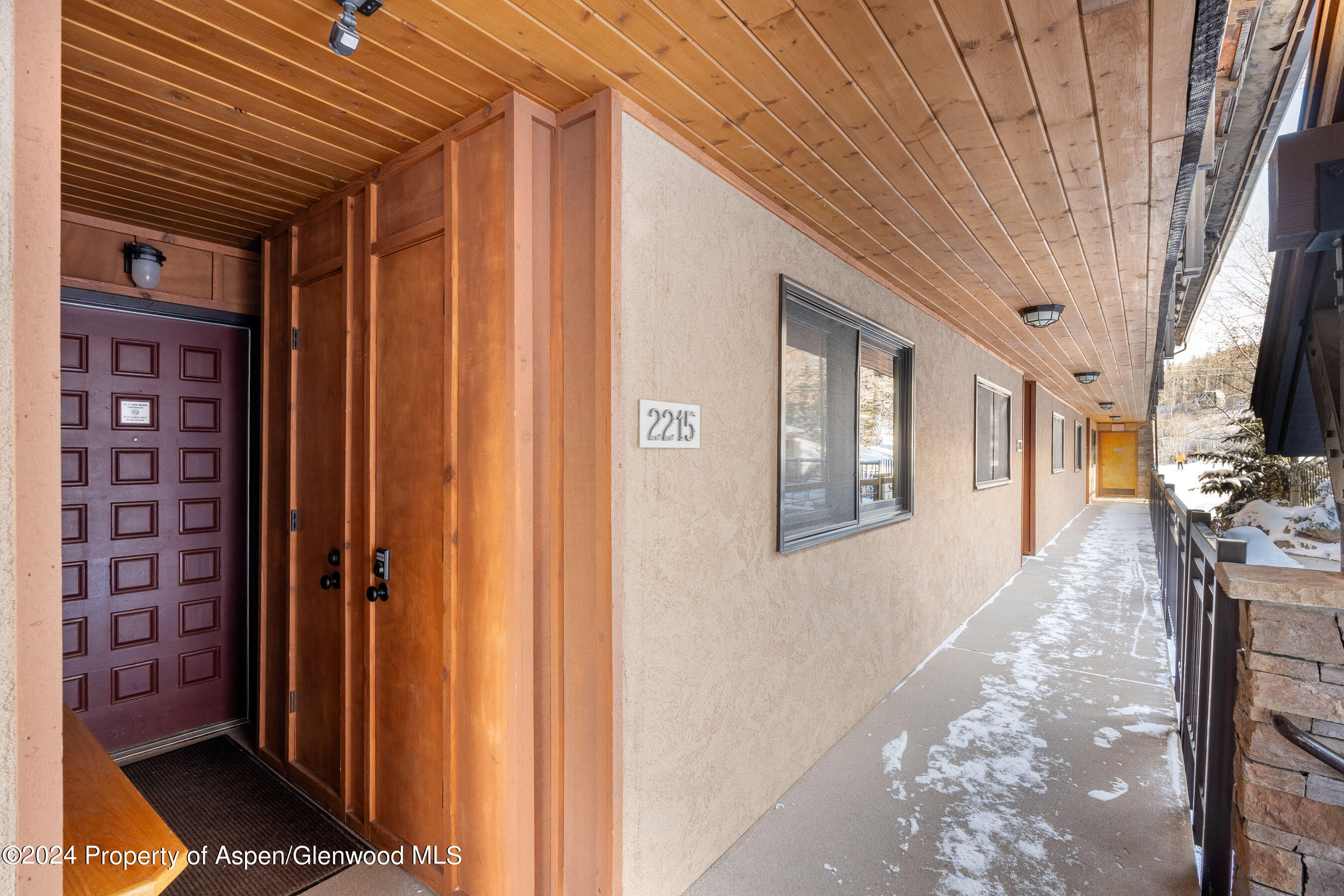 400 Wood Road, 2215