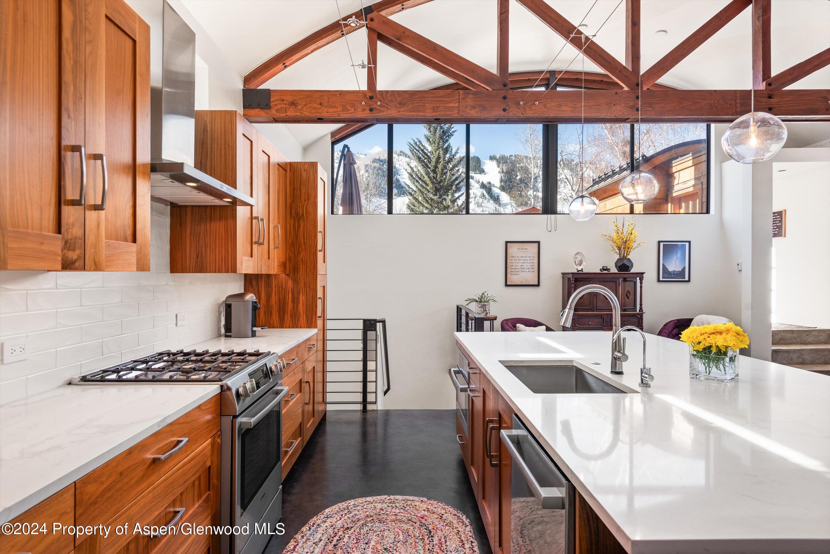 225 Cottonwood Lane