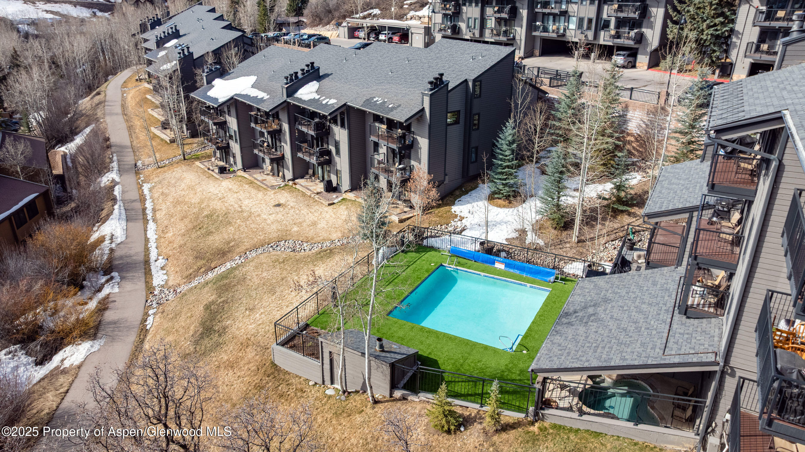 55 UPPER WOODBRIDGE Road, H-5