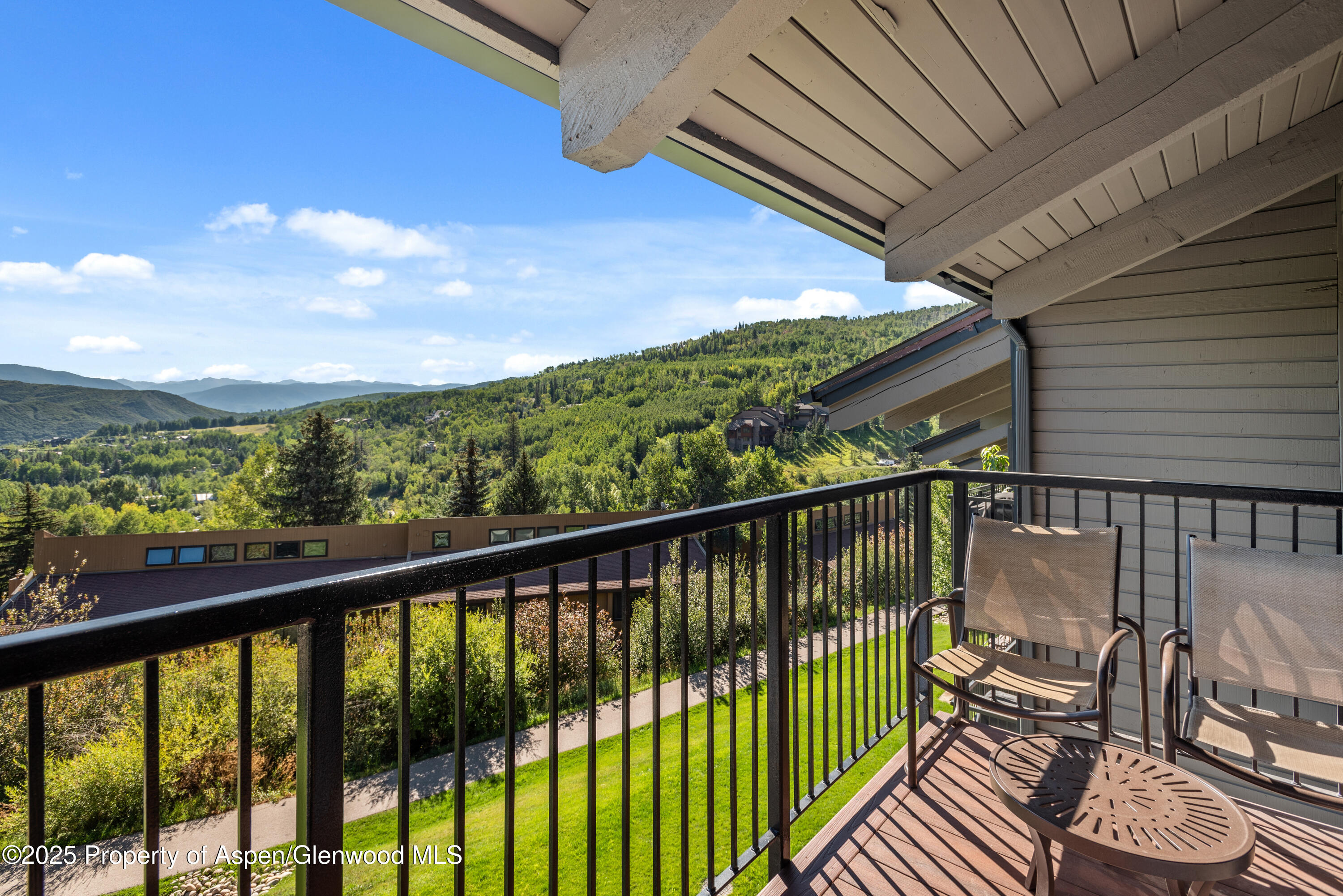 55 UPPER WOODBRIDGE Road, H-5
