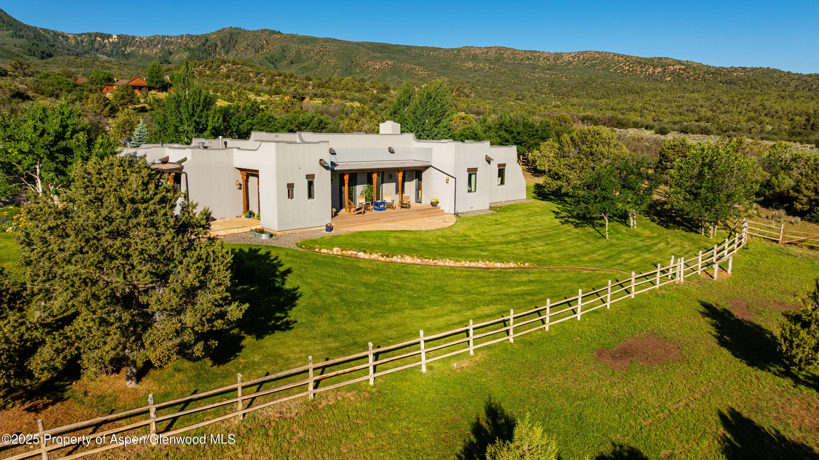 1432 Hooks Spur Road