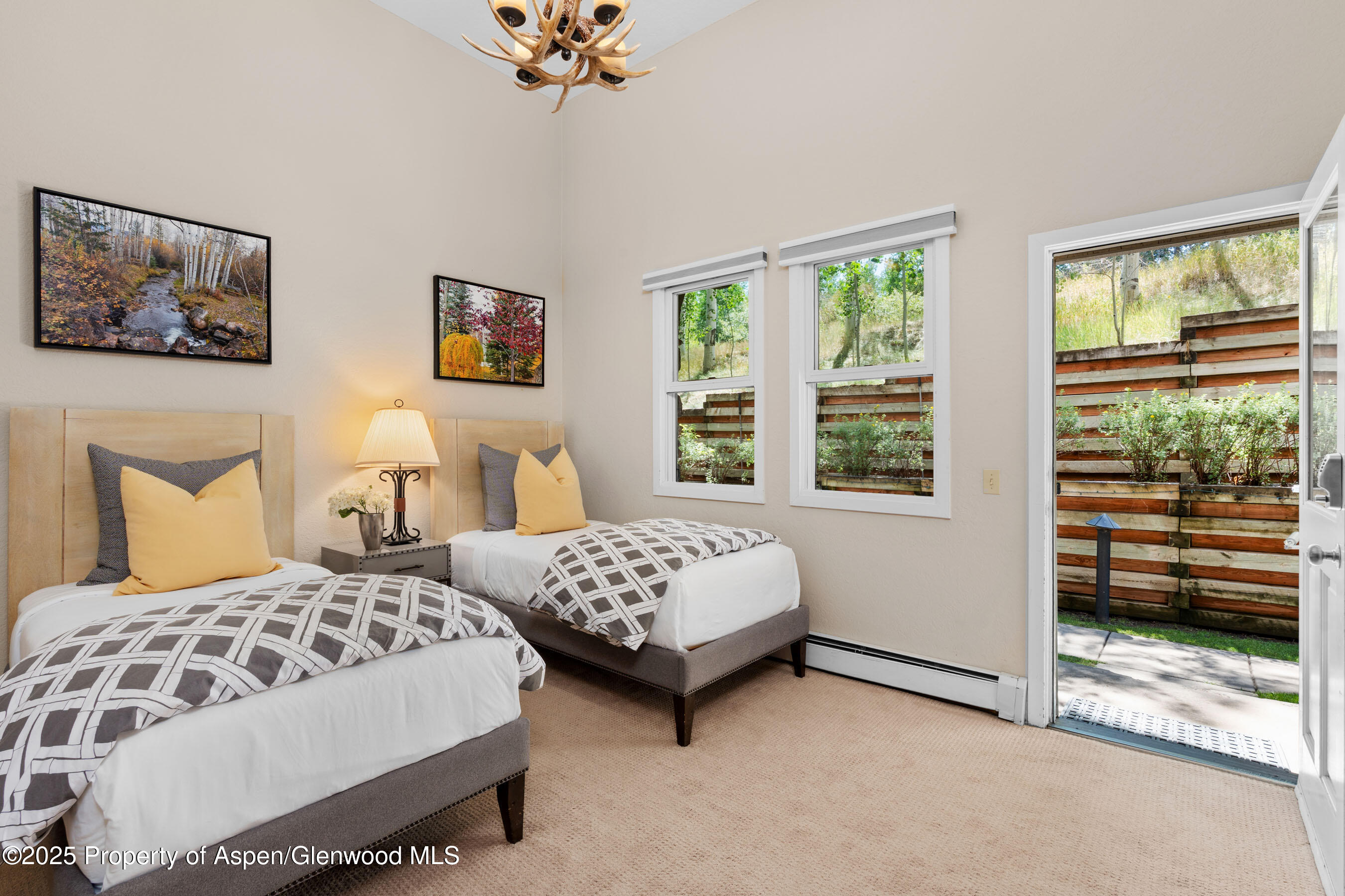 425 Wood Road, 13