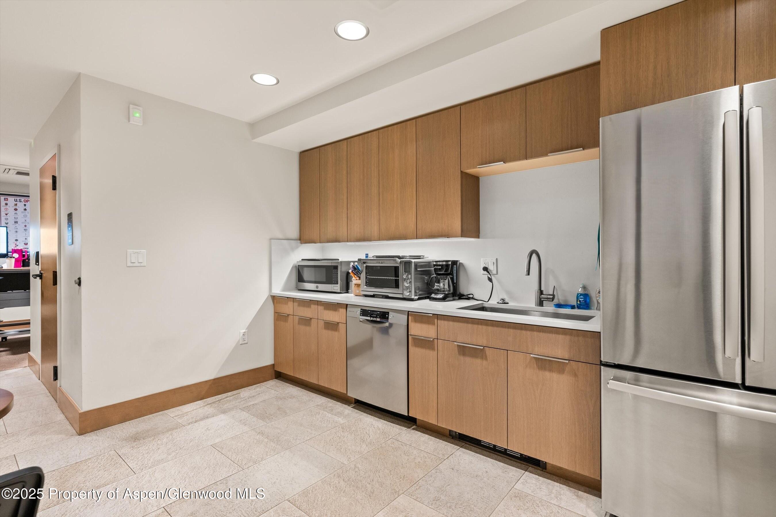 122 W Main Street