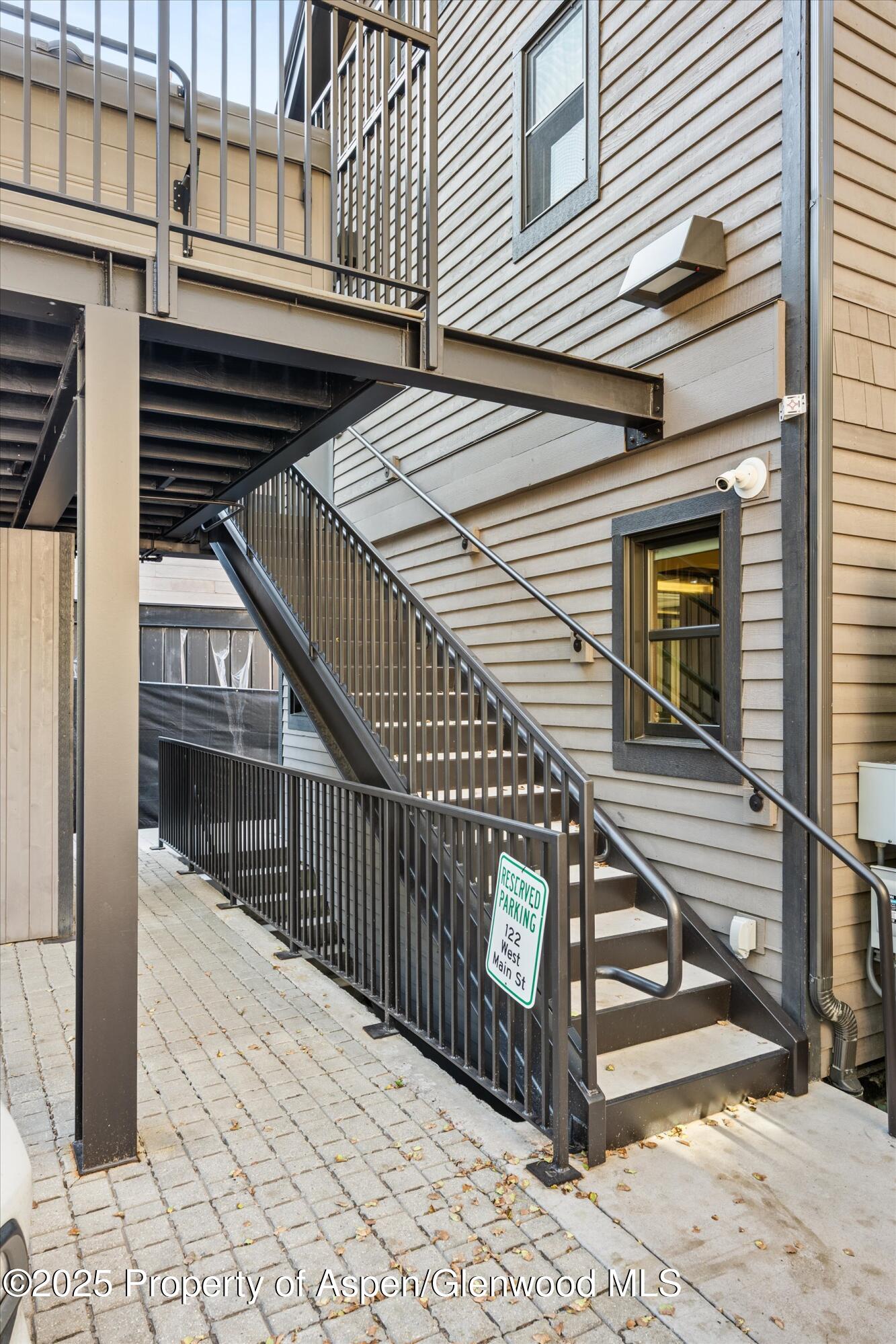 122 W Main Street