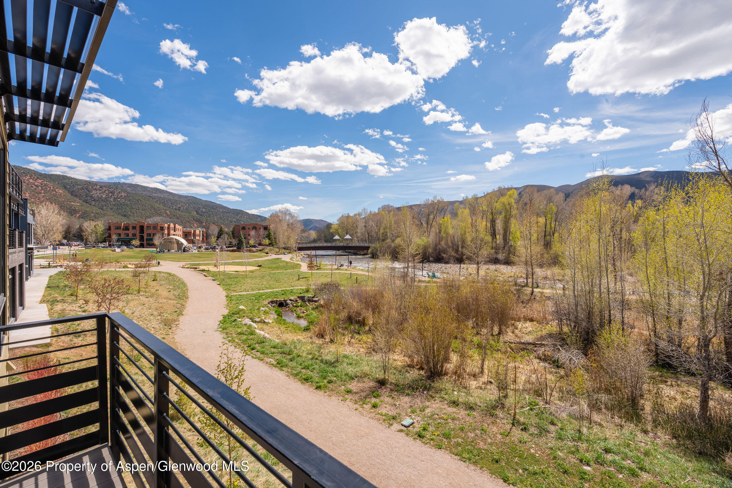 22856 Two Rivers Road