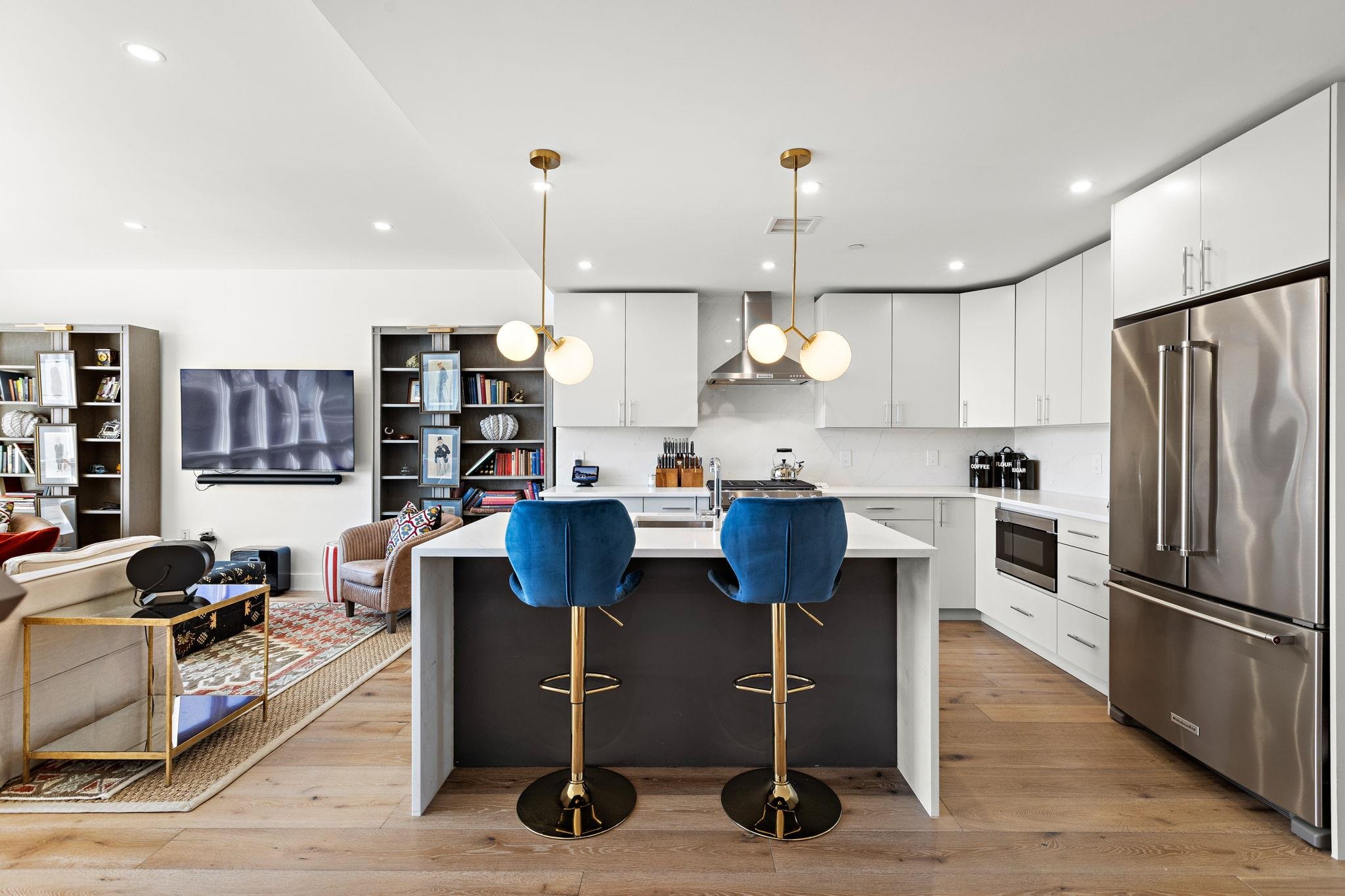 318 MADISON ST Unit: 5