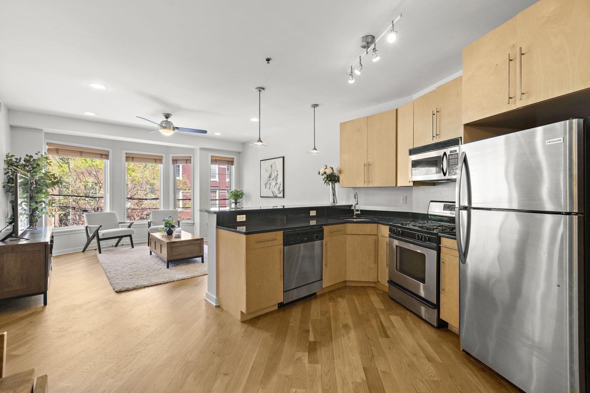 83 MONROE ST Unit: 3A