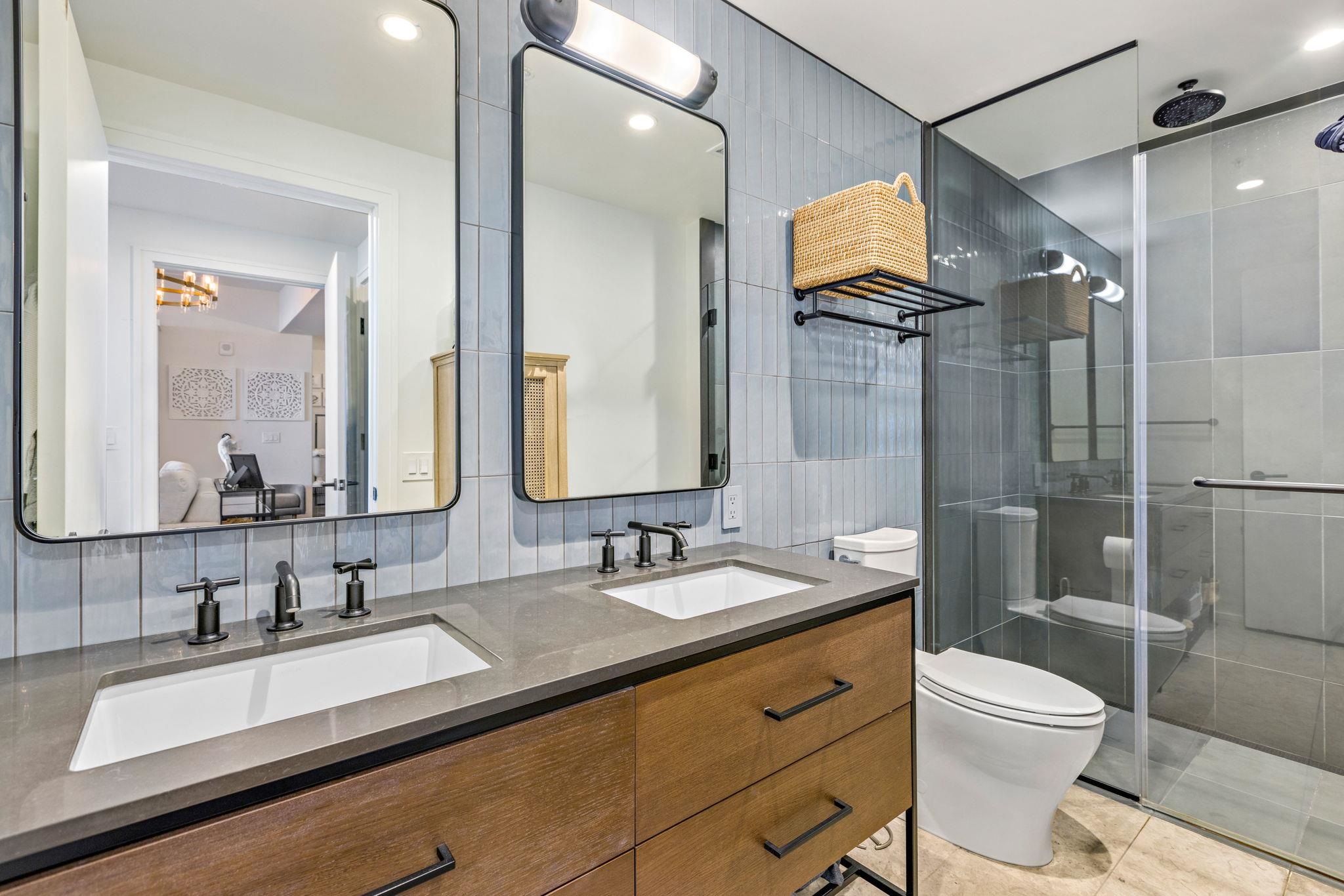 1425 HUDSON ST Unit: 4I