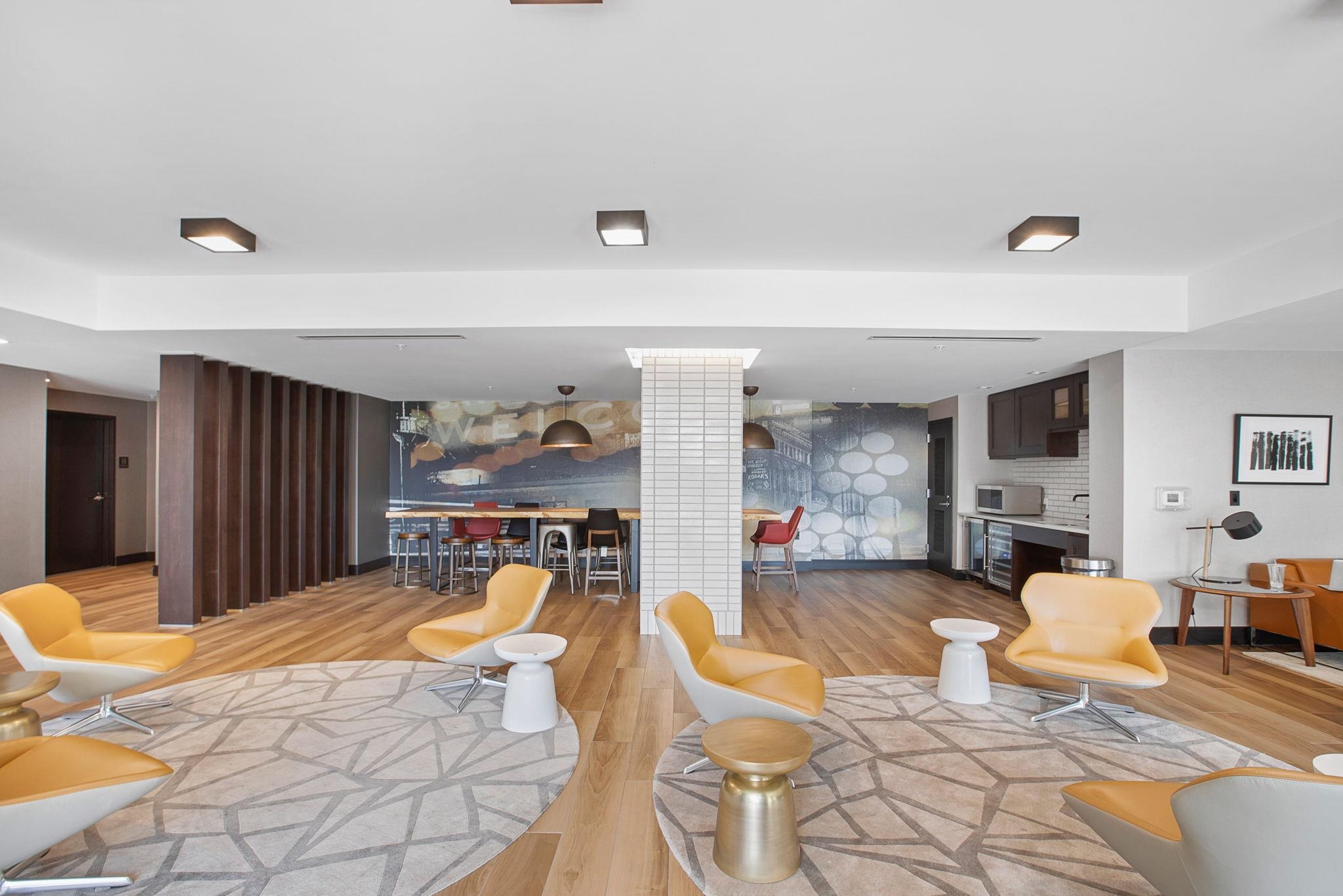 1400 HUDSON ST Unit: 511
