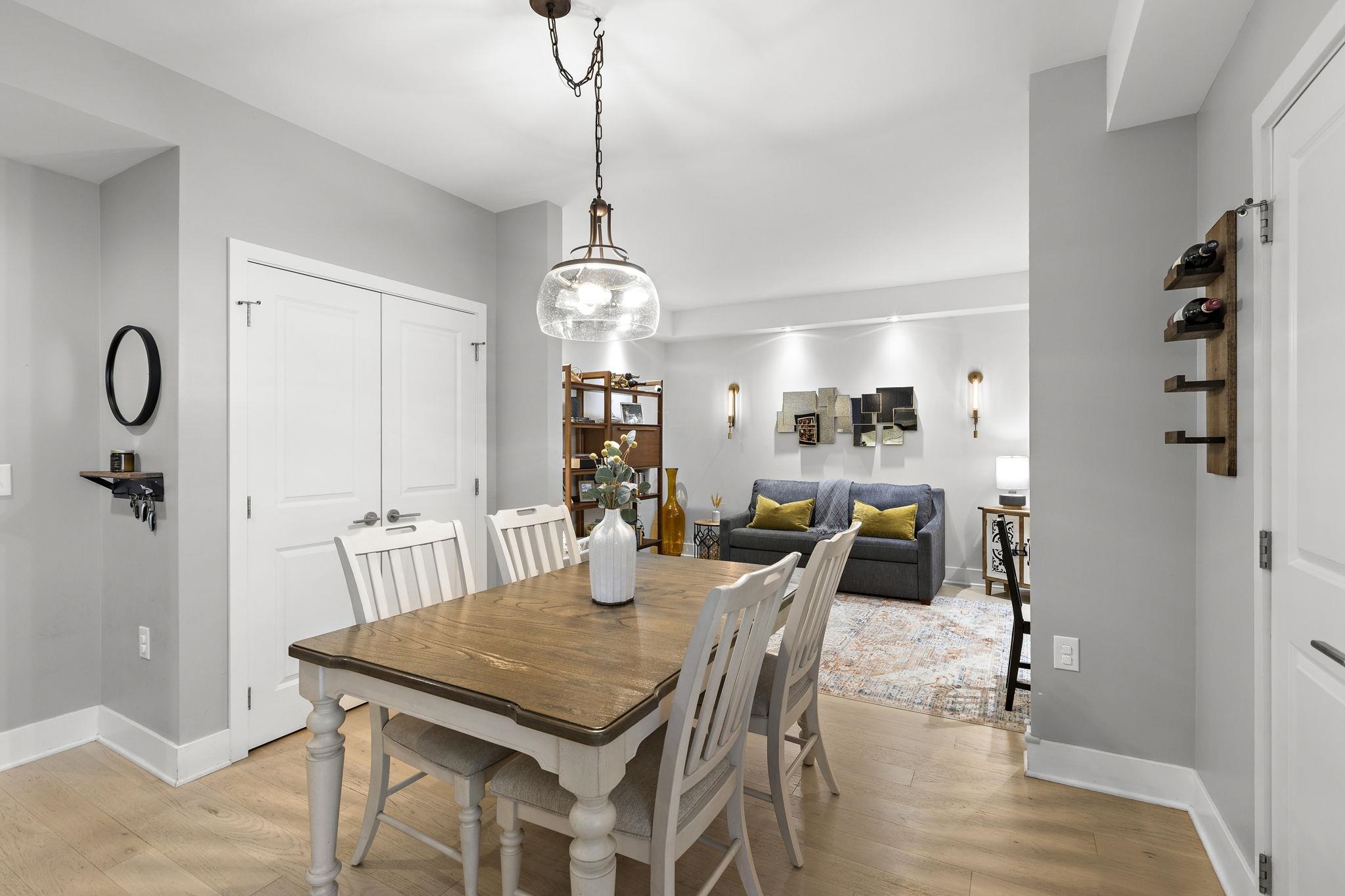 1400 HUDSON ST Unit: 511