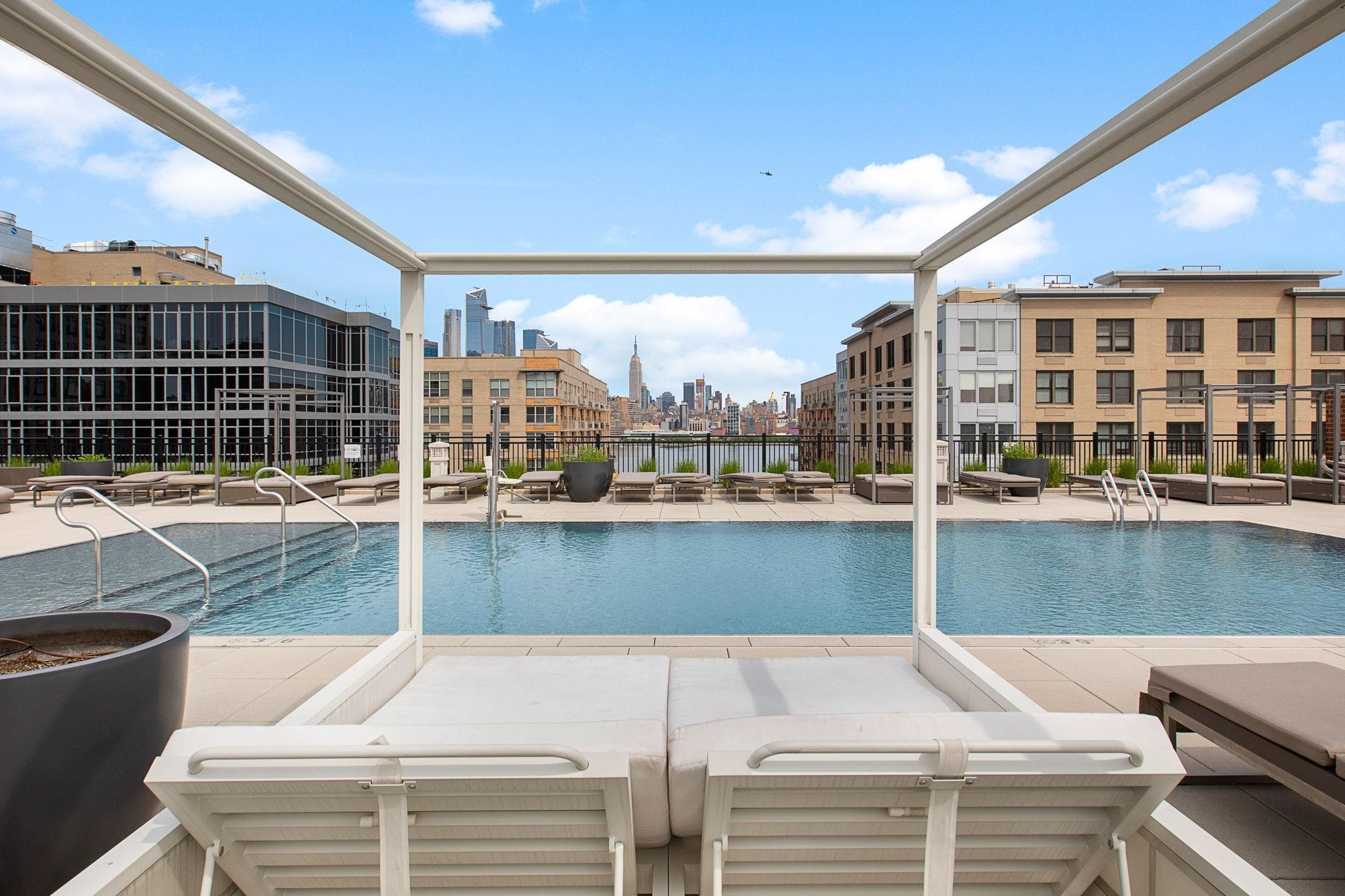 1400 HUDSON ST Unit: 511