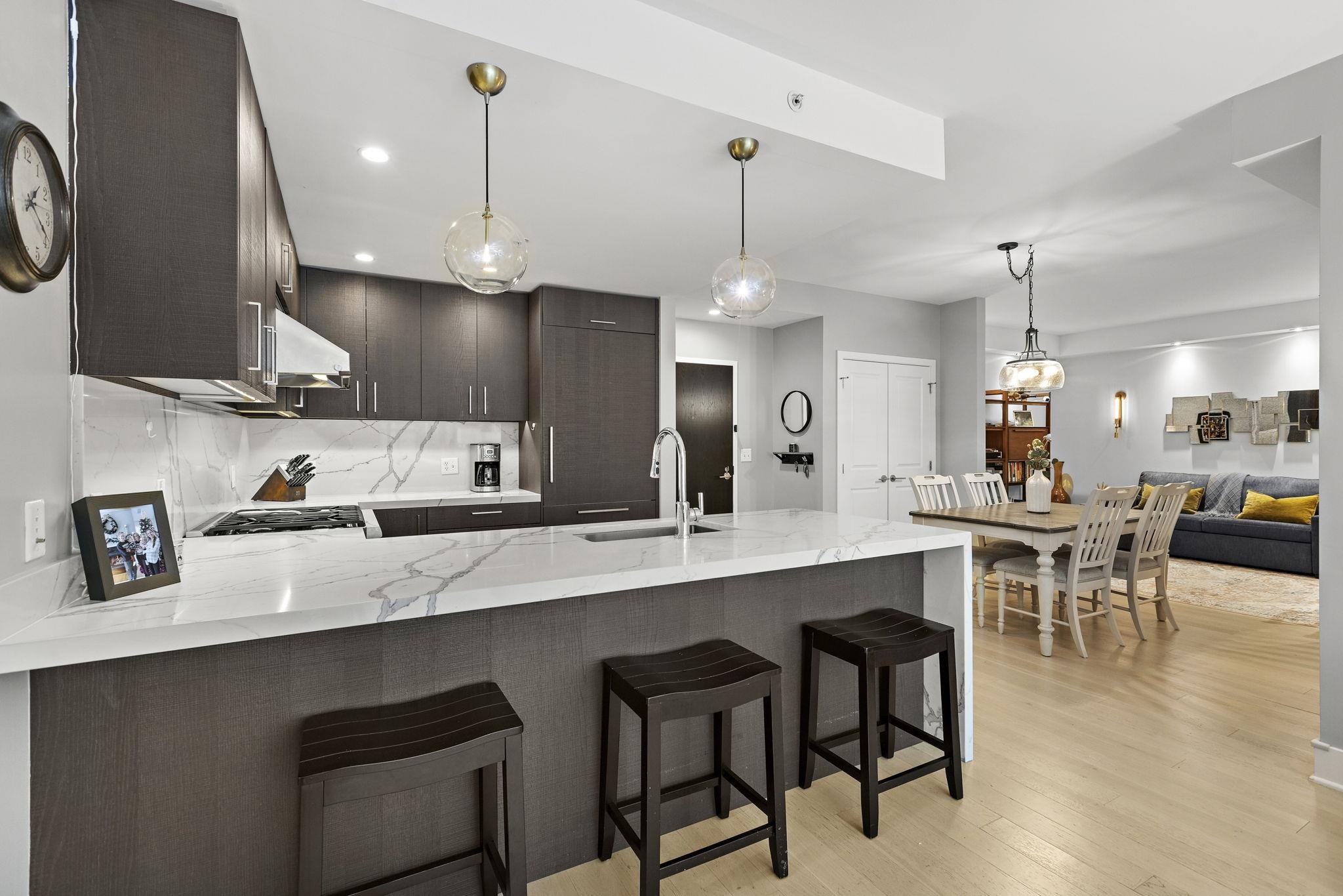 1400 HUDSON ST Unit: 511