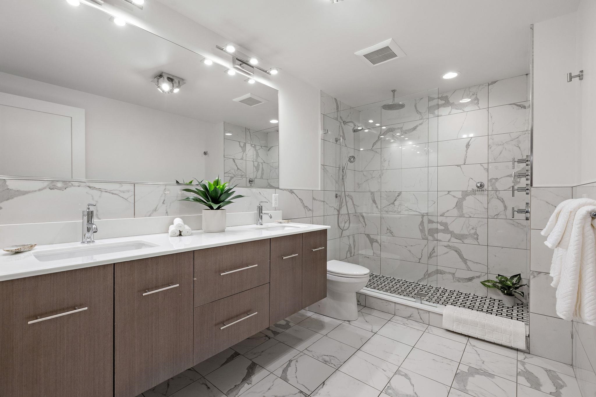 1034 GARDEN ST Unit: 1