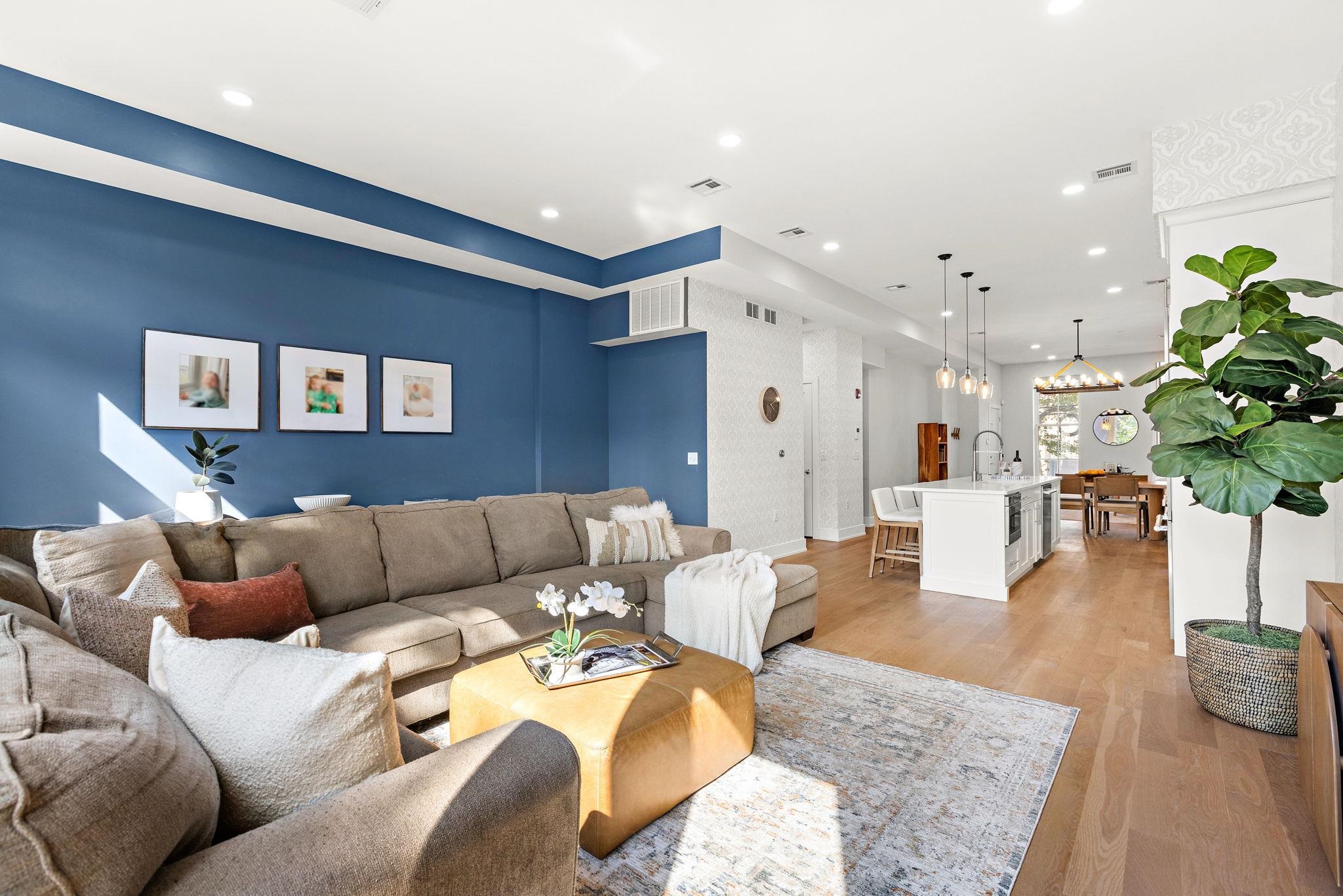 1034 GARDEN ST Unit: 1