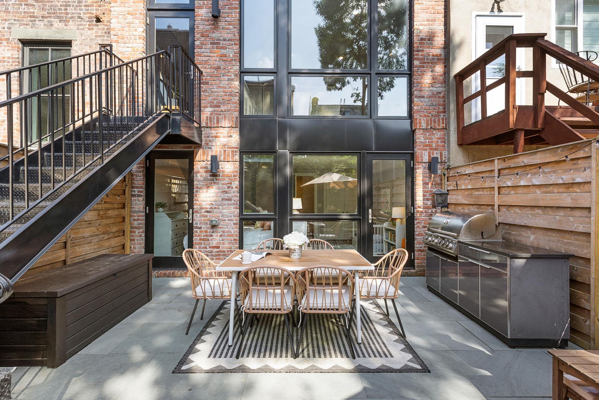 1034 GARDEN ST Unit: 1