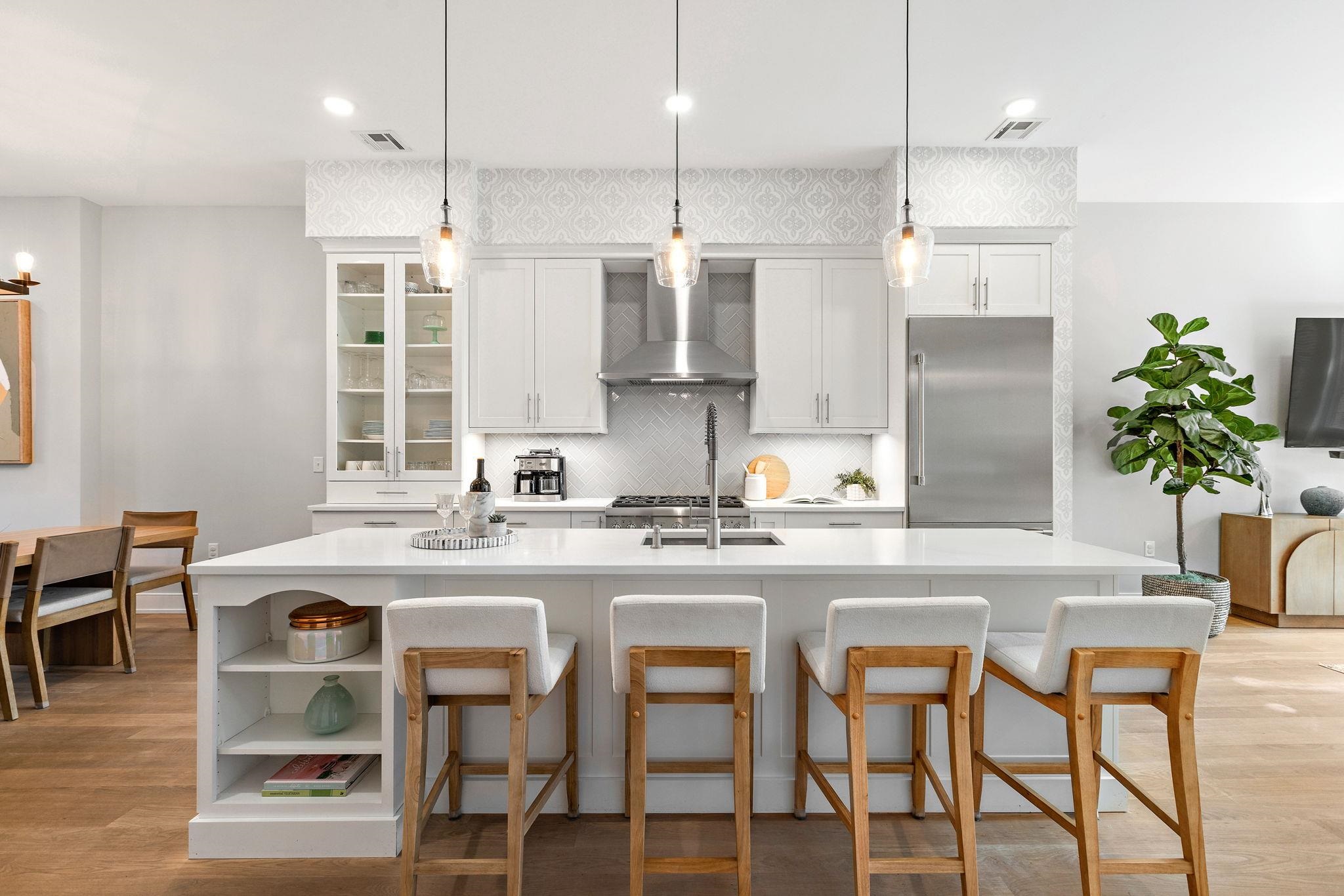 1034 GARDEN ST Unit: 1