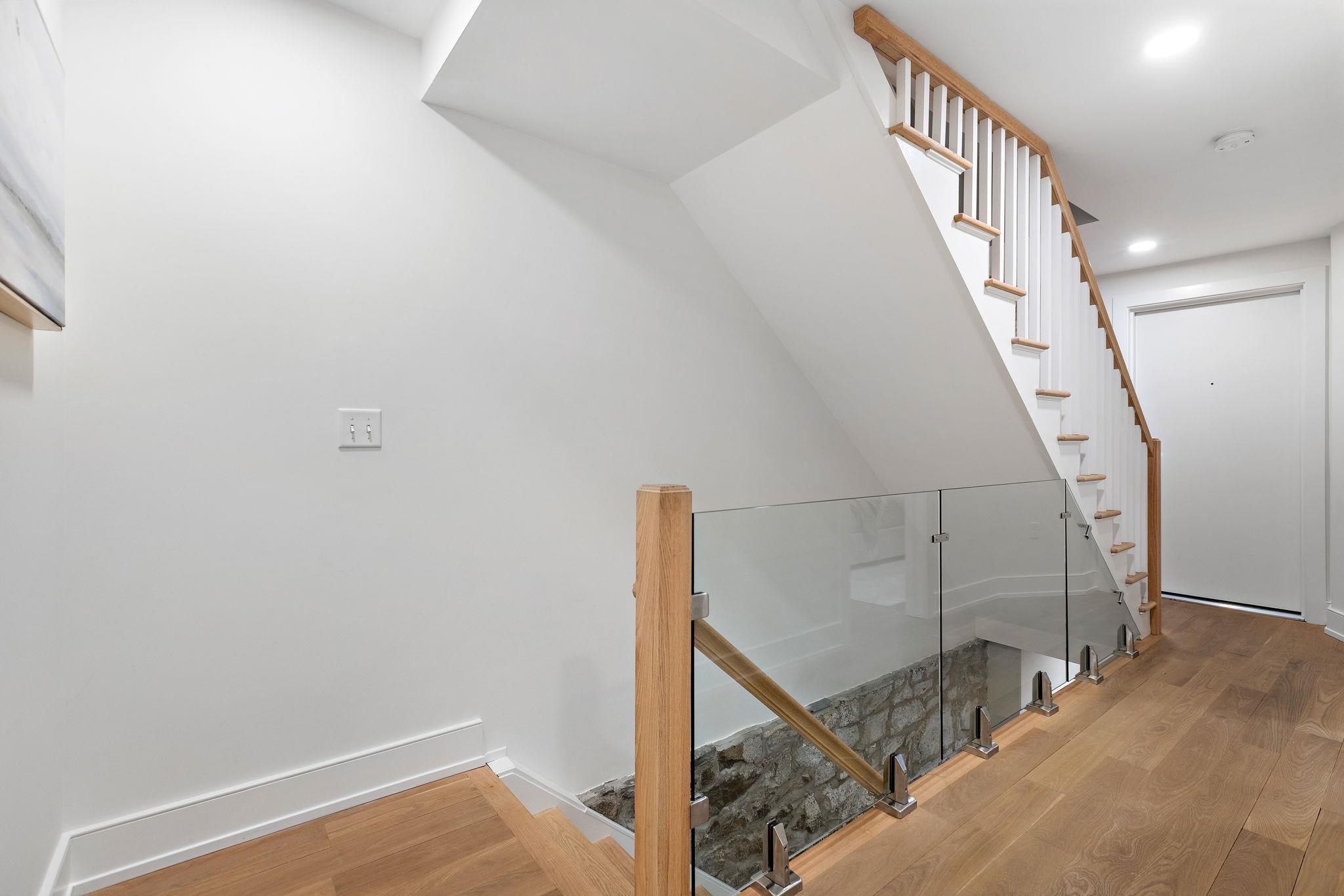 1034 GARDEN ST Unit: 1