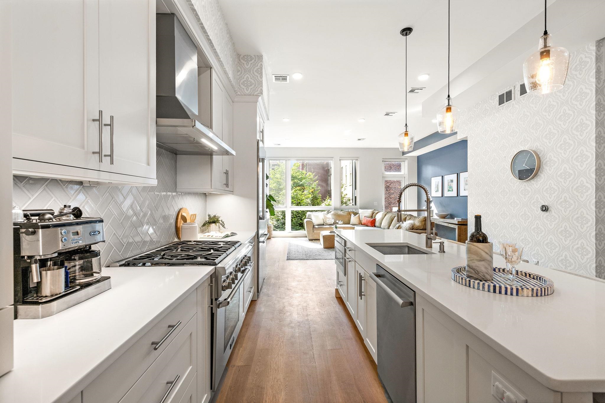 1034 GARDEN ST Unit: 1