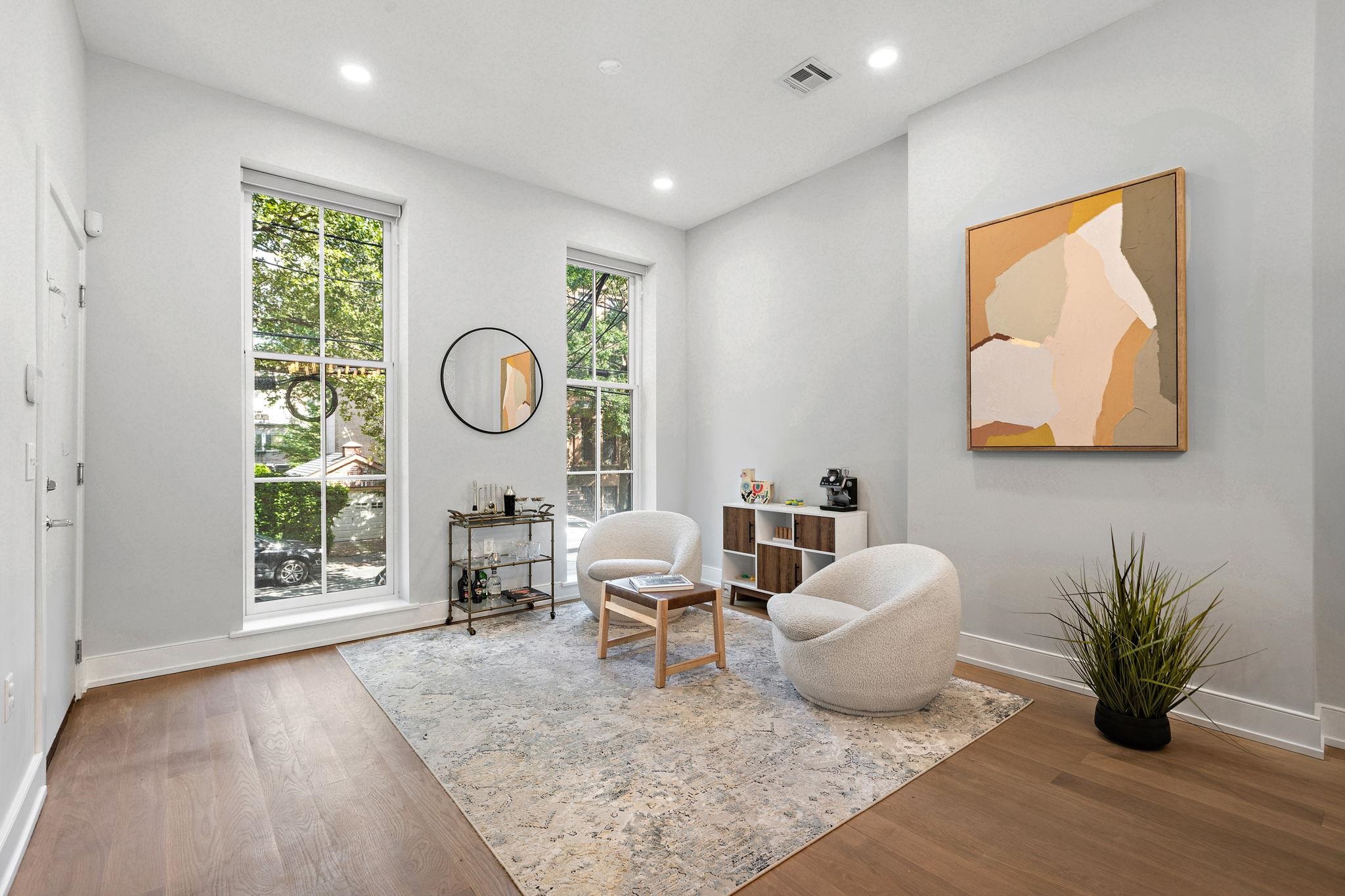 1034 GARDEN ST Unit: 1