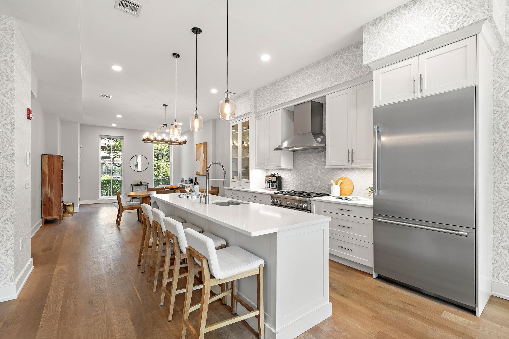 1034 GARDEN ST Unit: 1