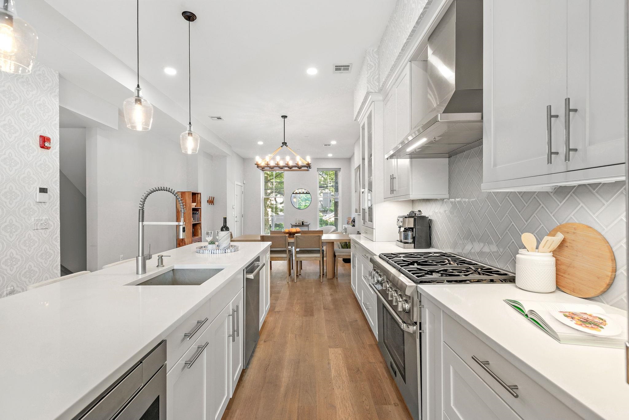 1034 GARDEN ST Unit: 1