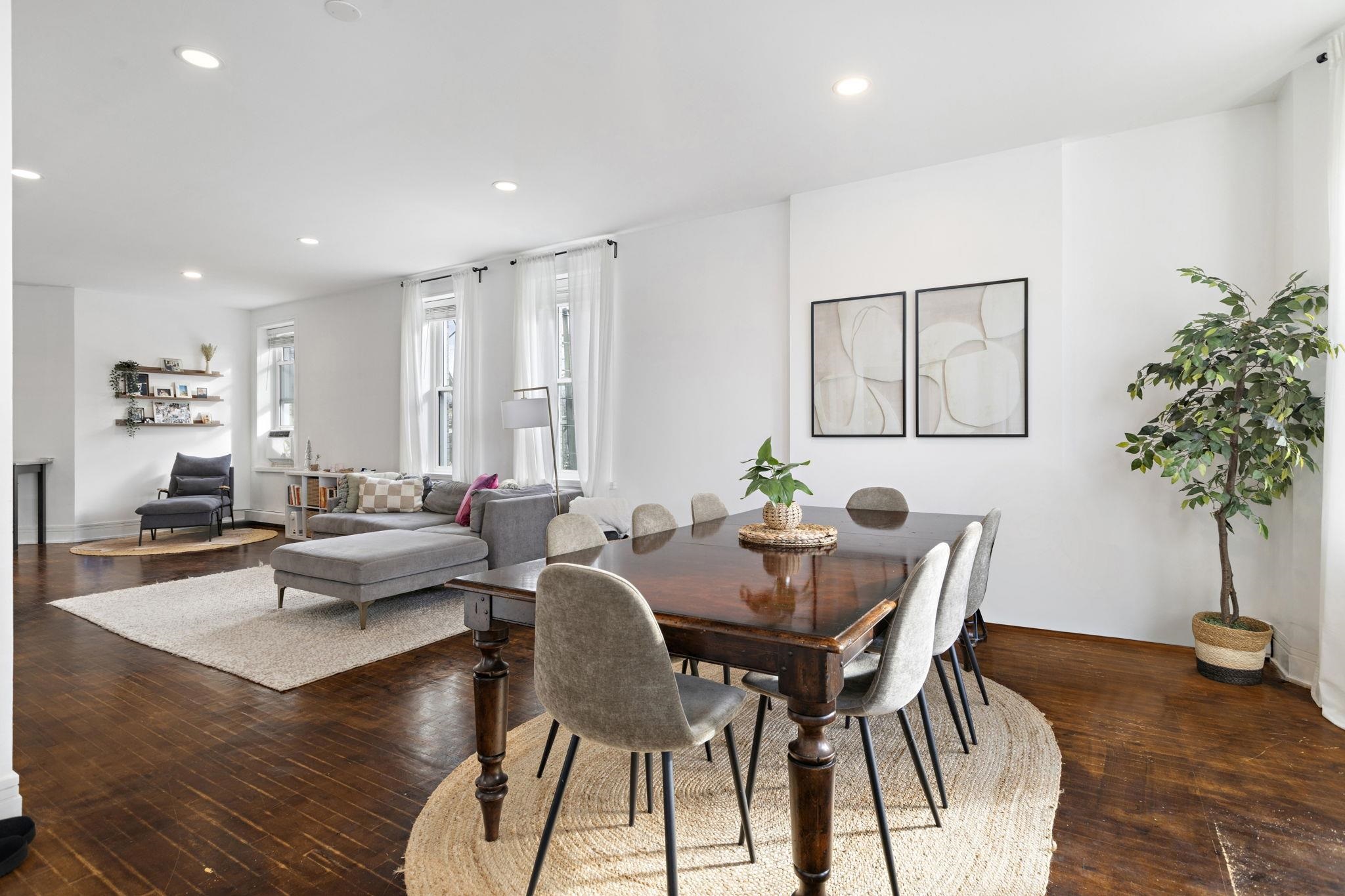 200 HIGHPOINT AVE Unit: 3