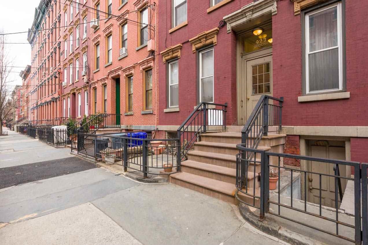 923 GARDEN ST Unit: 6