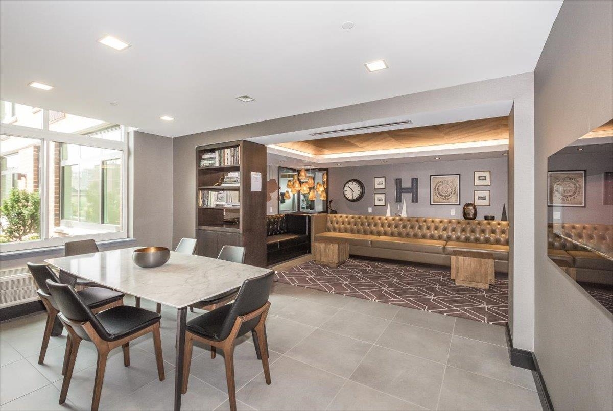 1400 HUDSON ST Unit: 1105
