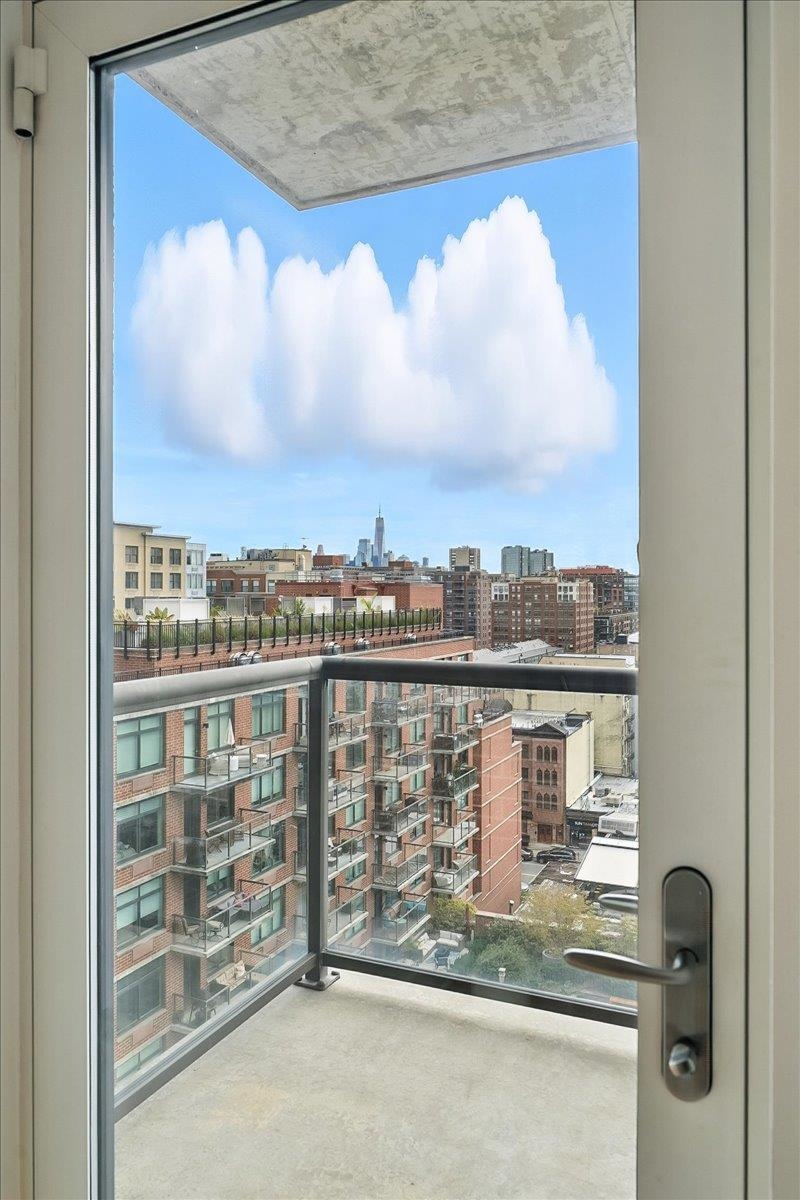 1400 HUDSON ST Unit: 1105