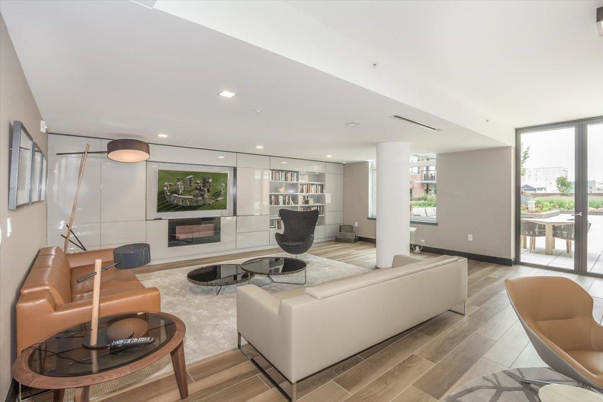 1400 HUDSON ST Unit: 1105