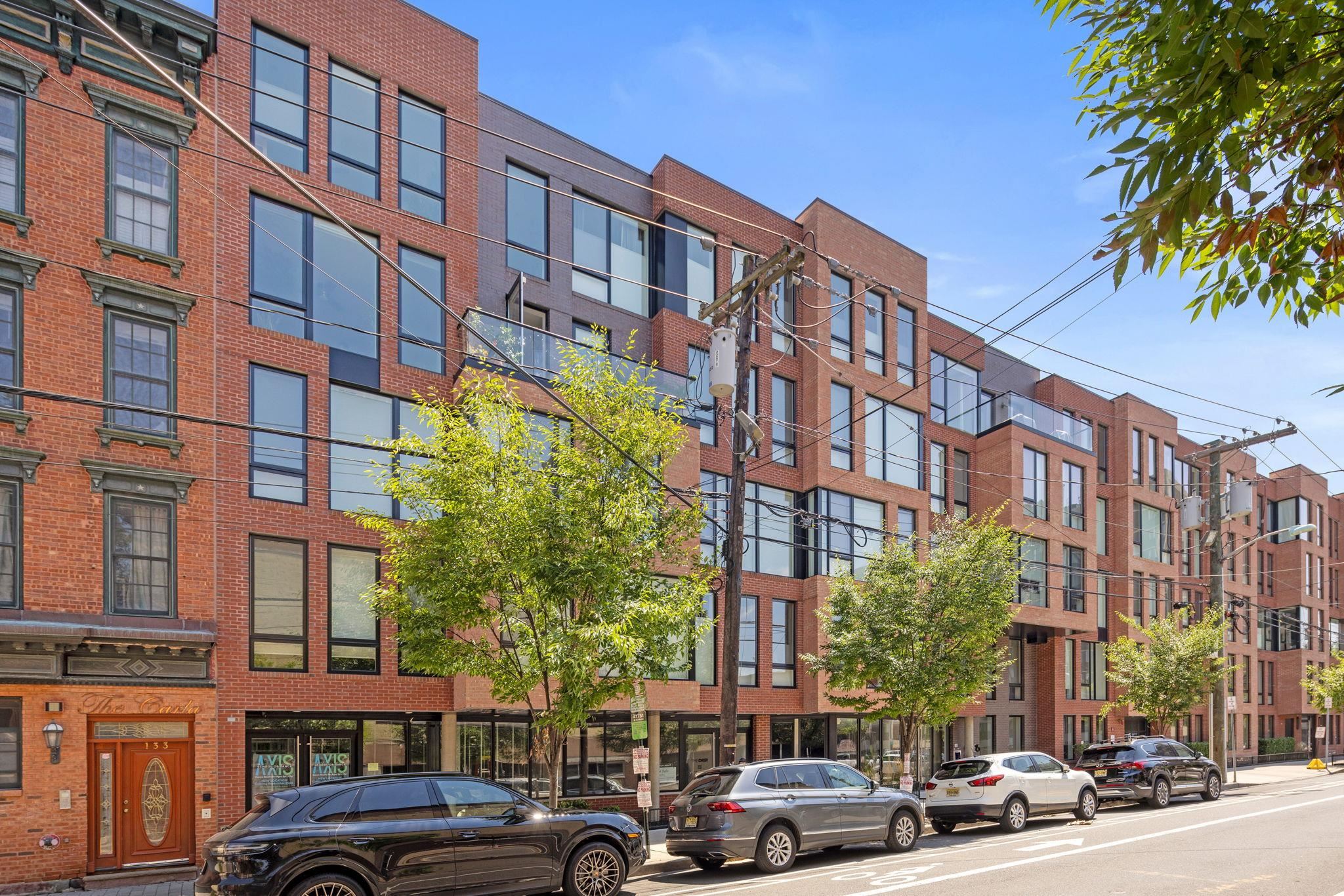 115 GRAND ST Unit: 405