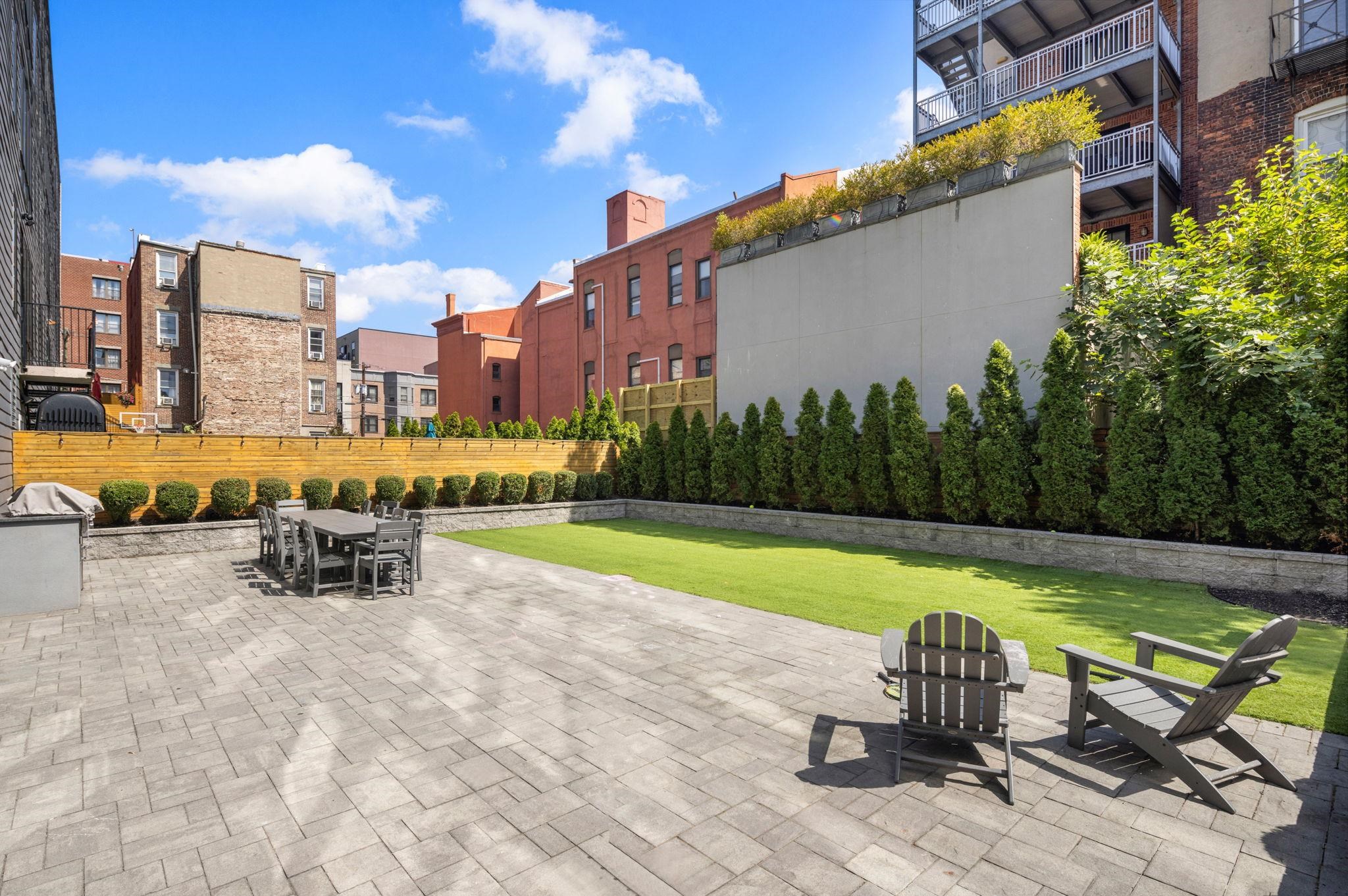 115 GRAND ST Unit: 405