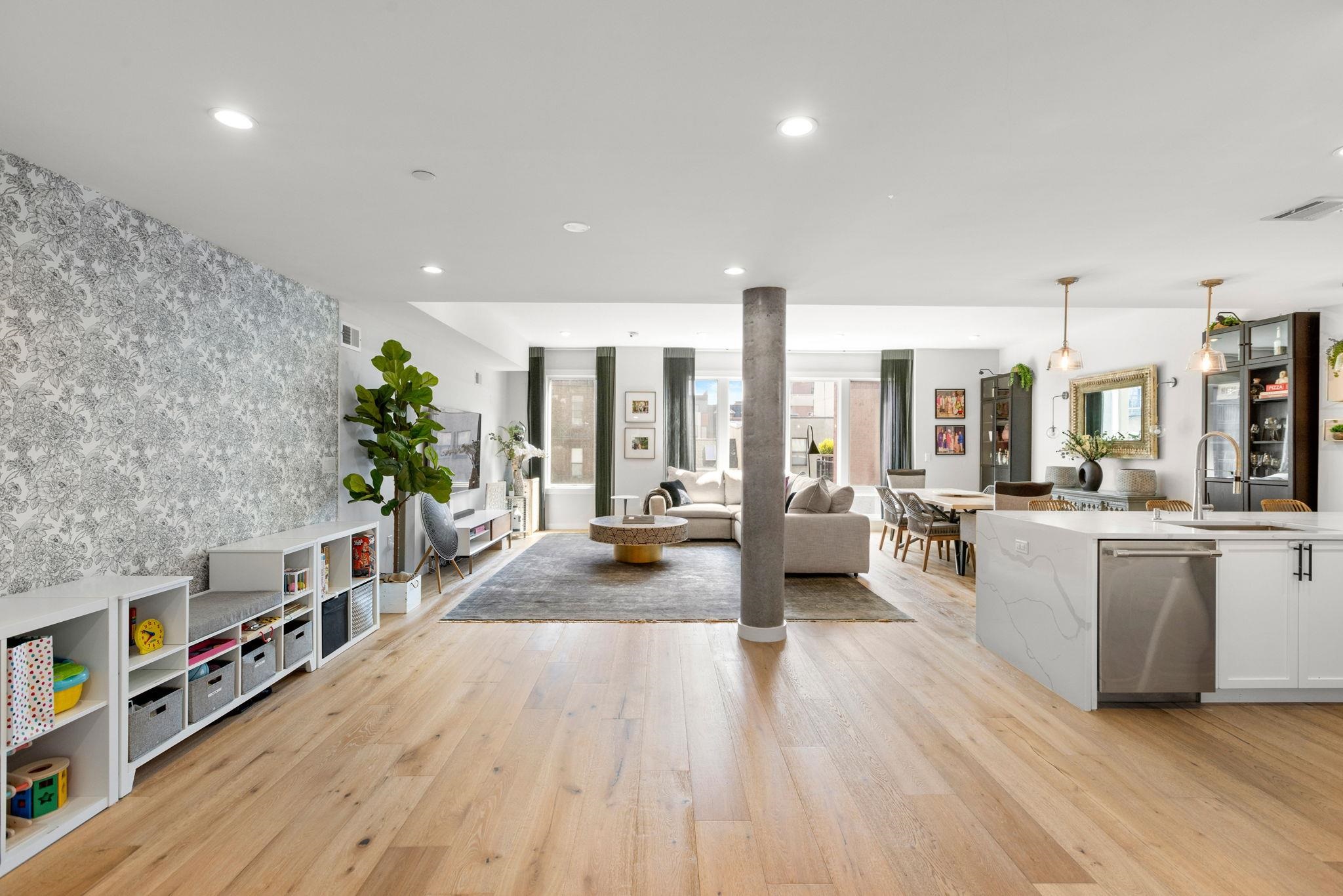 115 GRAND ST Unit: 405