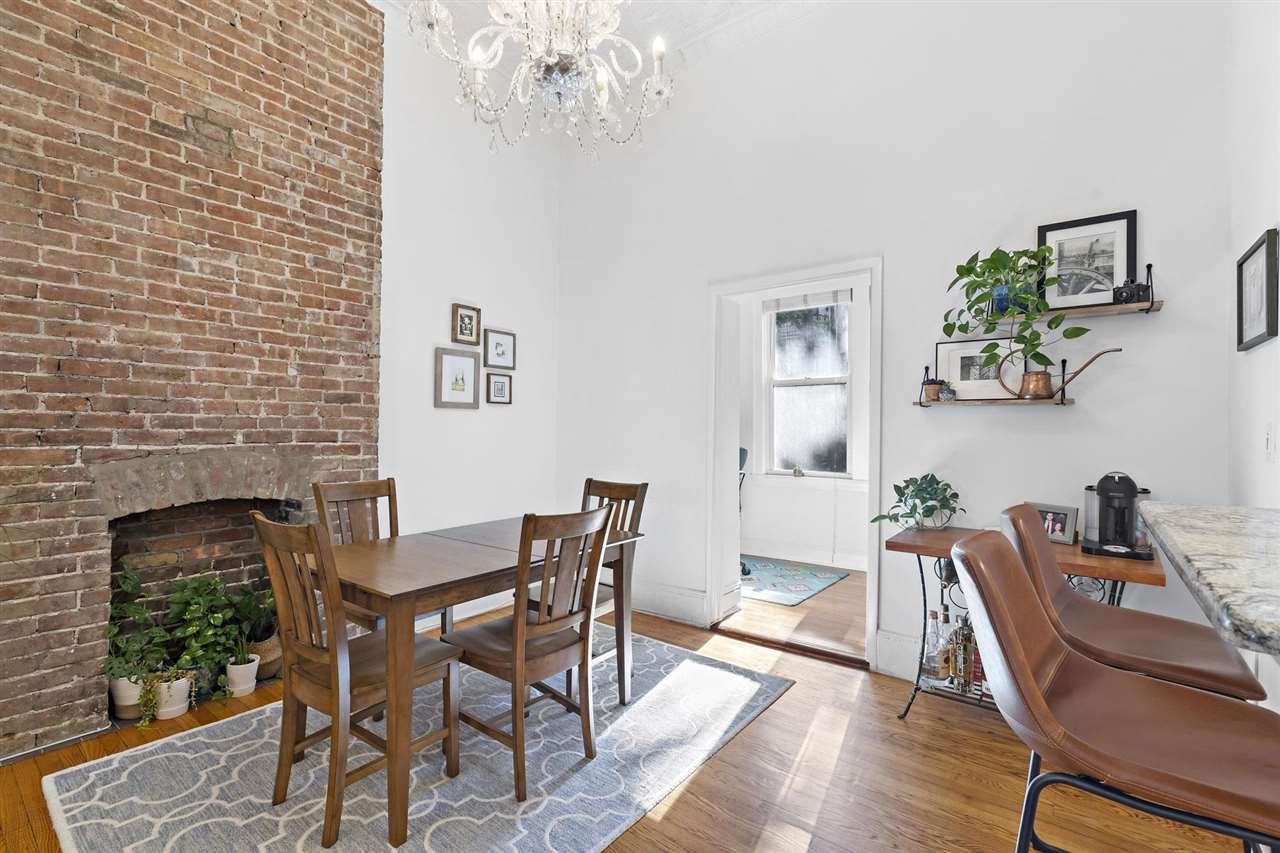 910 WILLOW AVE Unit: 2