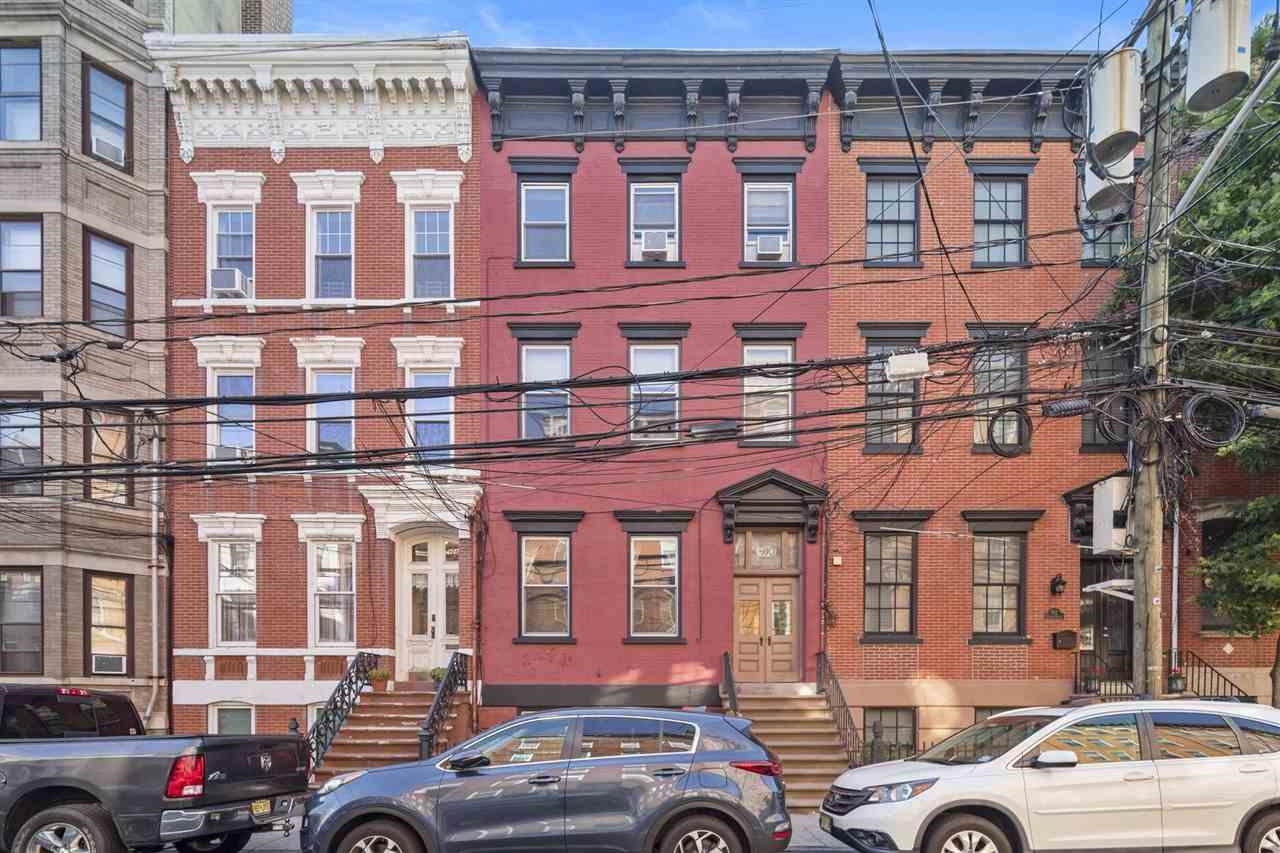 910 WILLOW AVE Unit: 2