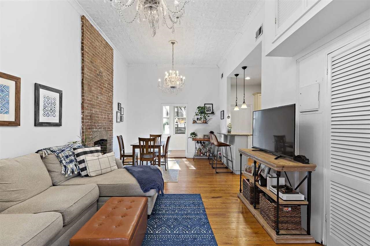 910 WILLOW AVE Unit: 2