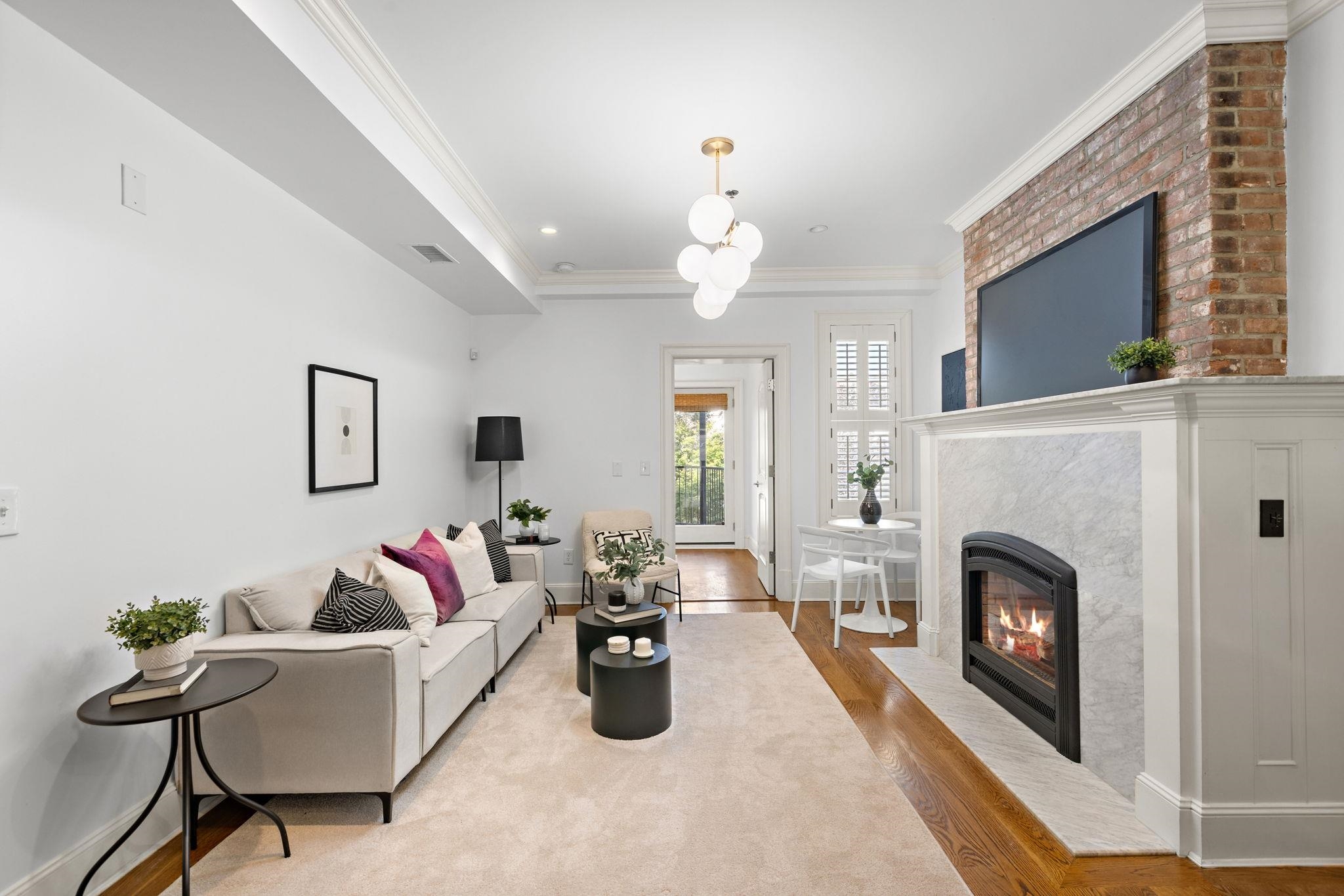 812 BLOOMFIELD ST Unit: 4