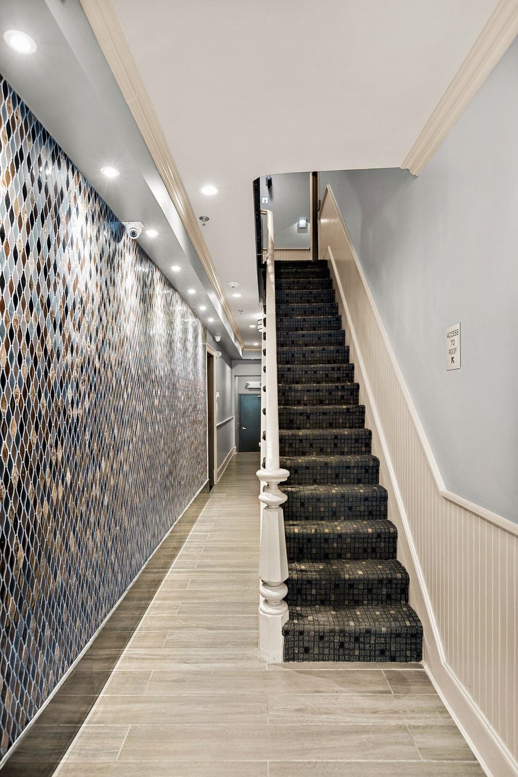 812 BLOOMFIELD ST Unit: 4