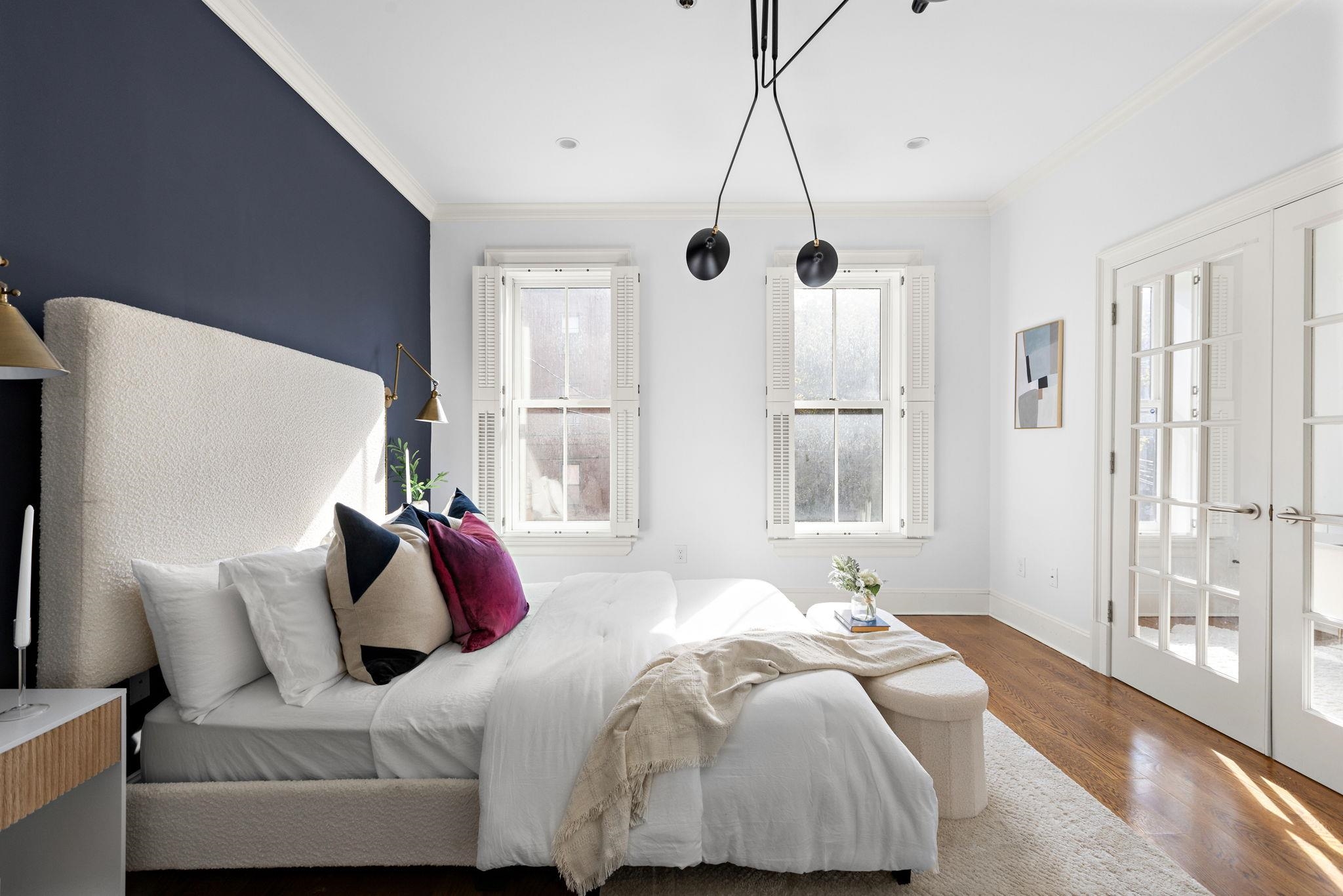 812 BLOOMFIELD ST Unit: 4