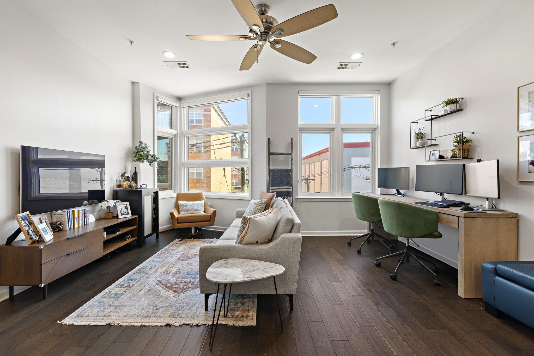 1100 ADAMS ST Unit: 405