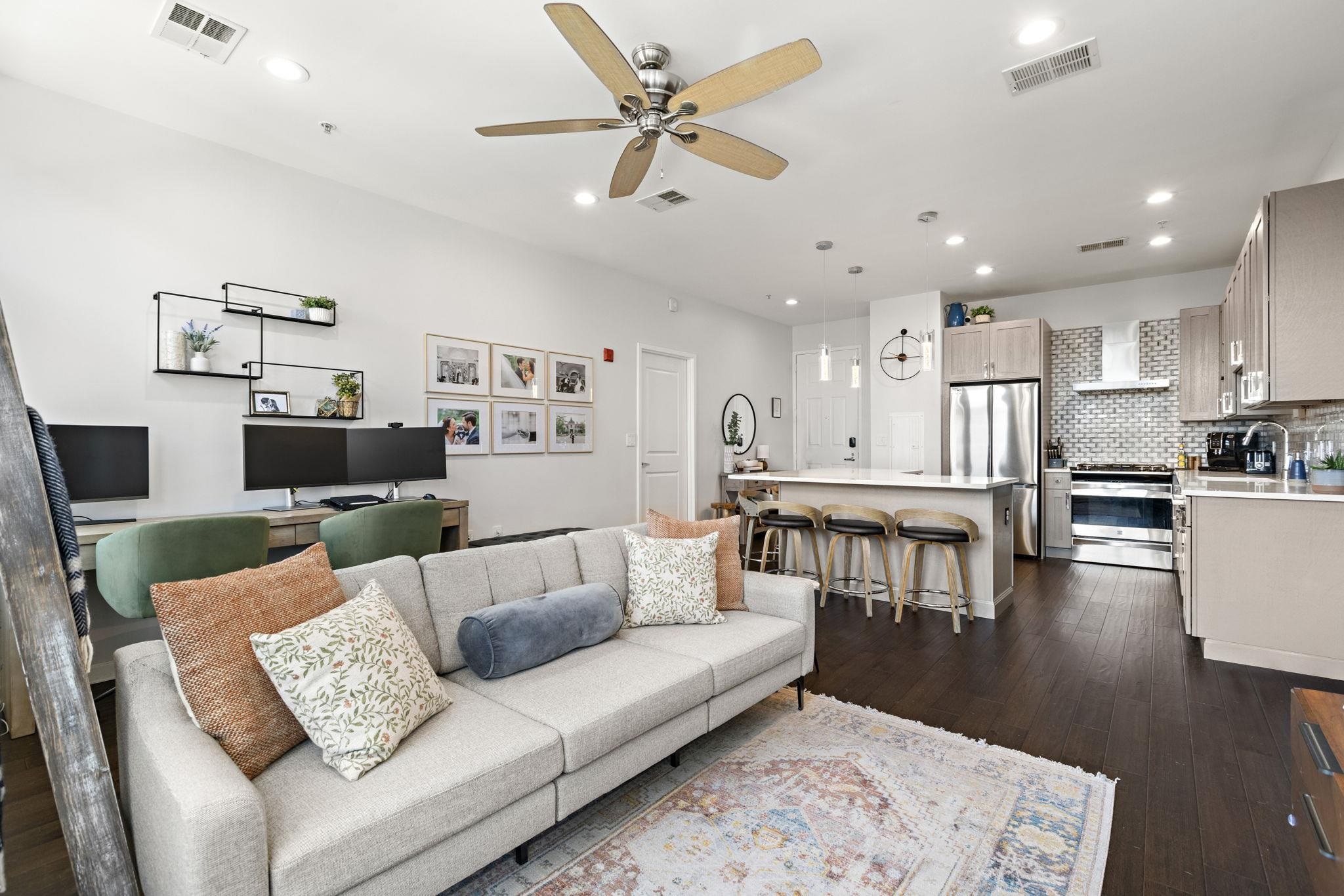 1100 ADAMS ST Unit: 405