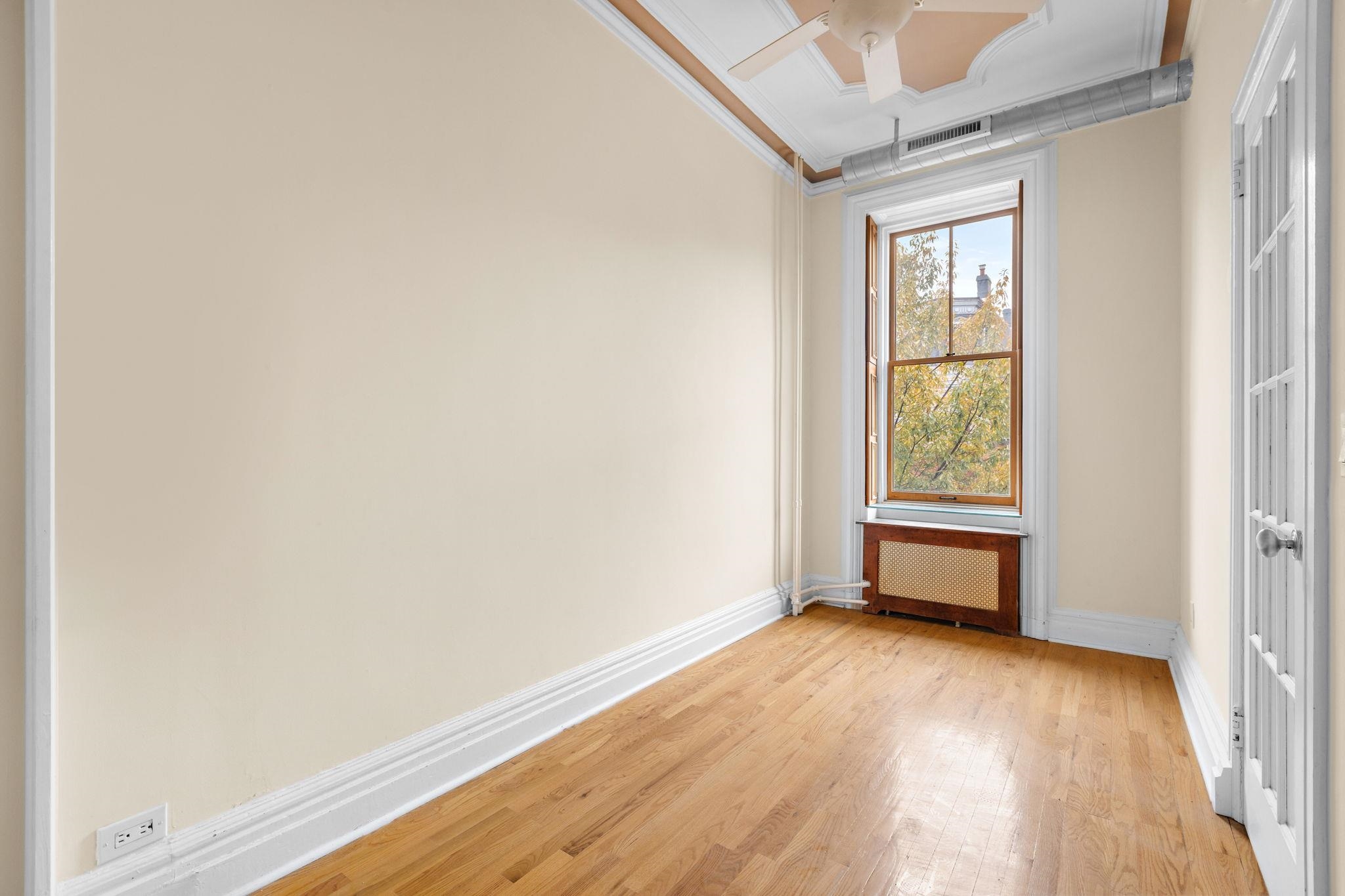 910 HUDSON ST Unit: 2