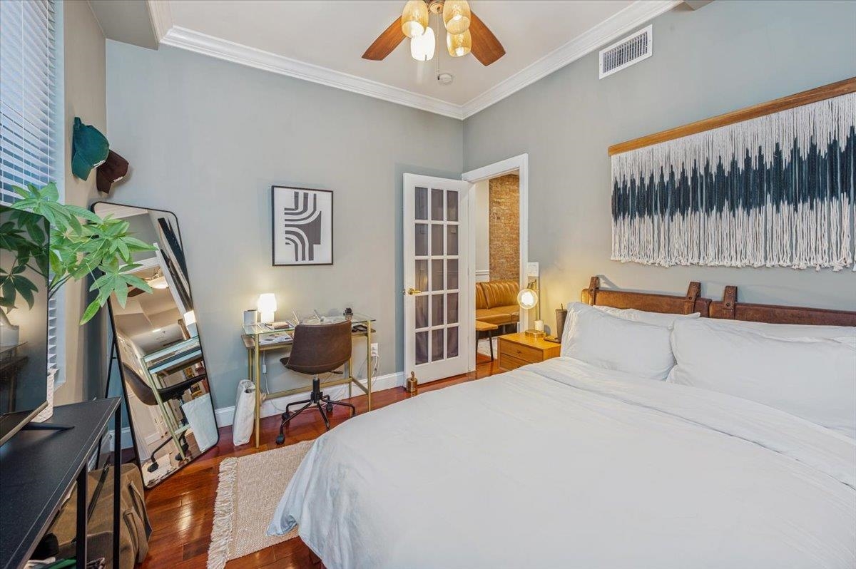 744 PARK AVE Unit: 2R