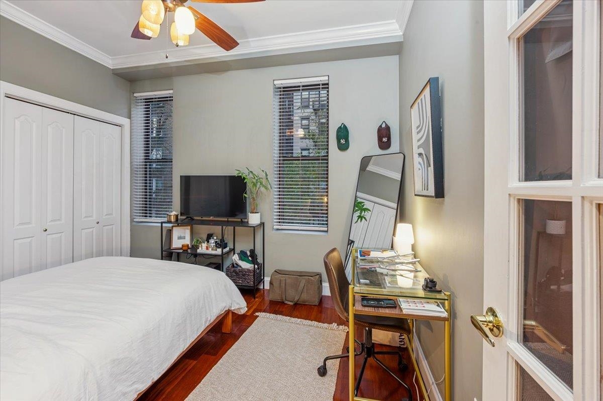 744 PARK AVE Unit: 2R