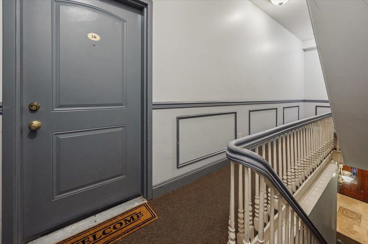 744 PARK AVE Unit: 2R