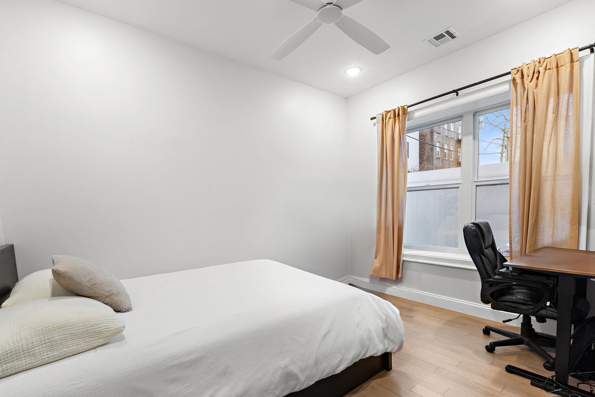 414 NEW YORK AVE Unit: A