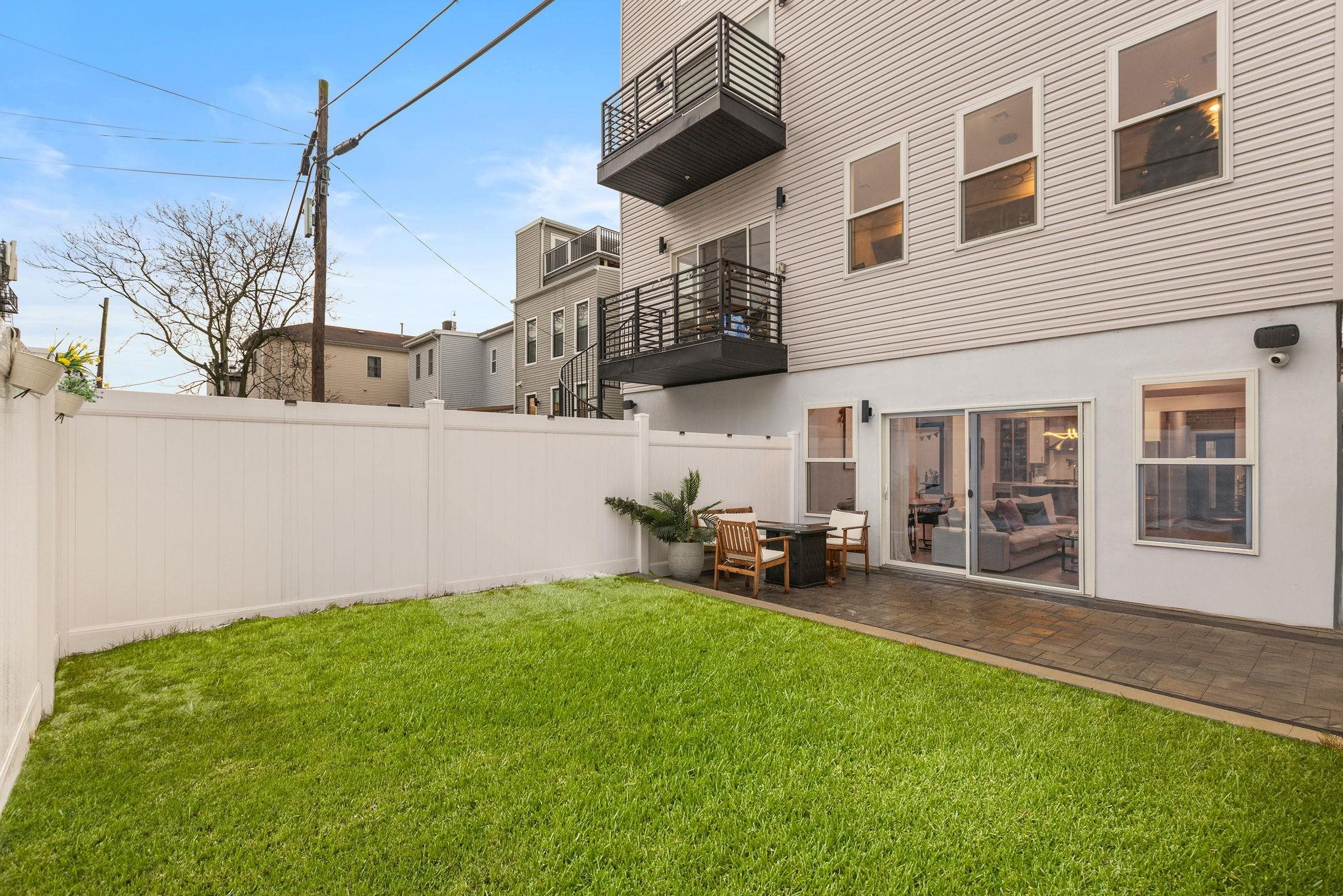 414 NEW YORK AVE Unit: A