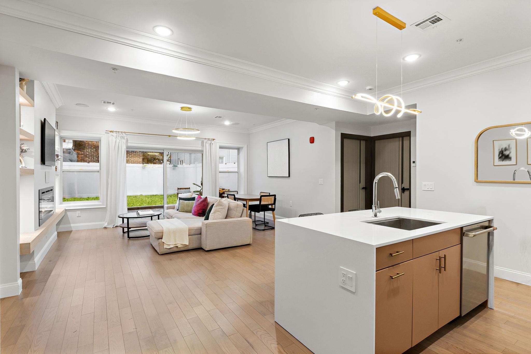 414 NEW YORK AVE Unit: A